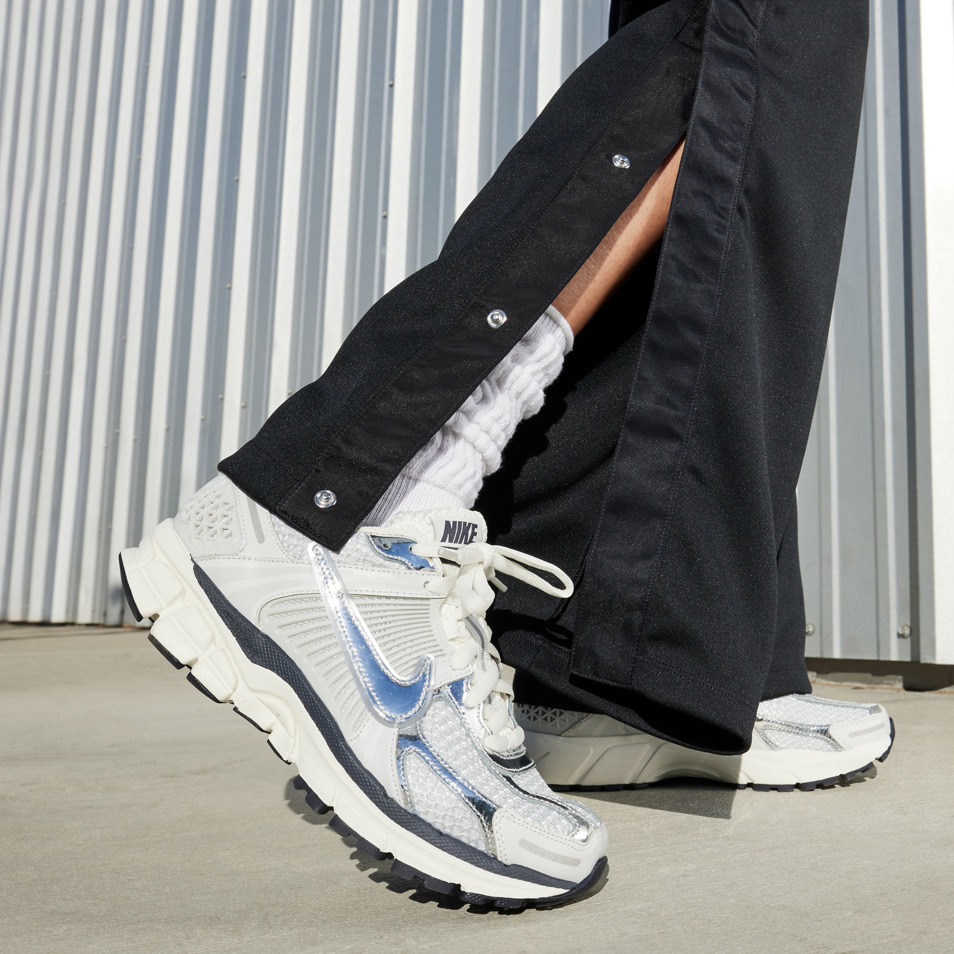 Nike Zoom Vomero 5 Kadın Gri Spor Ayakkabı