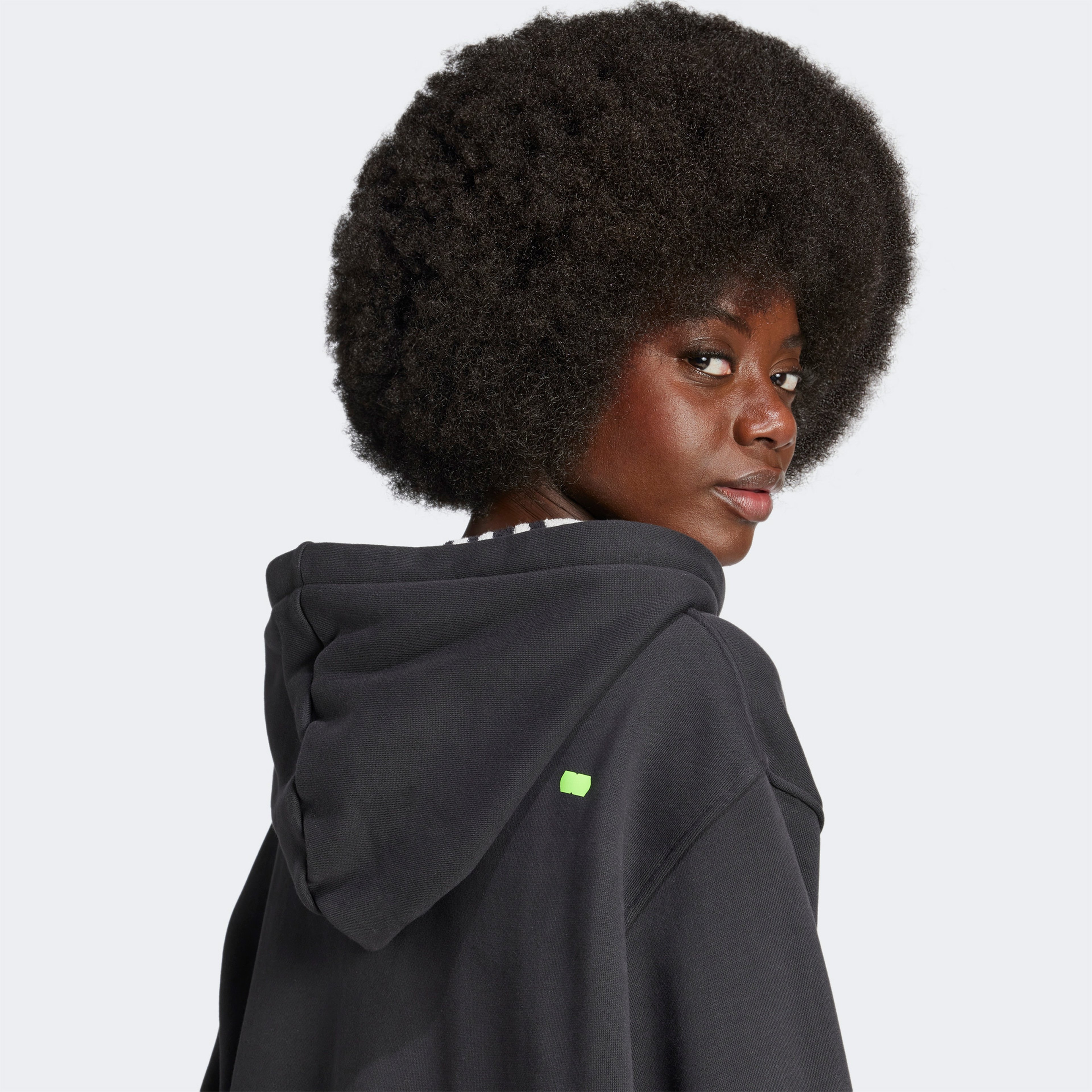 adidas Kseniaschnider Big Pocket Kadın Siyah Sweatshirt