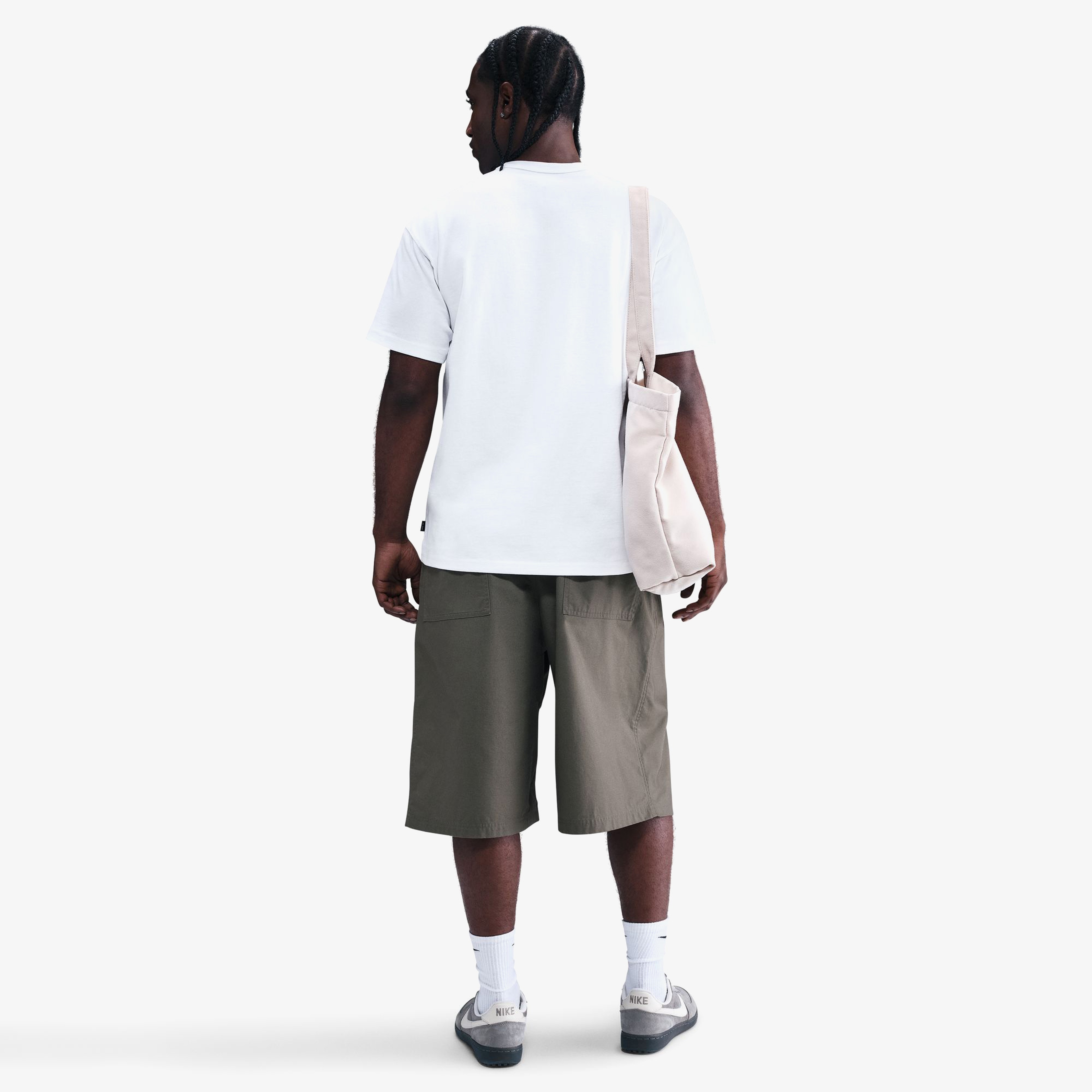 Nike Premium Essential Erkek Beyaz T-Shirt