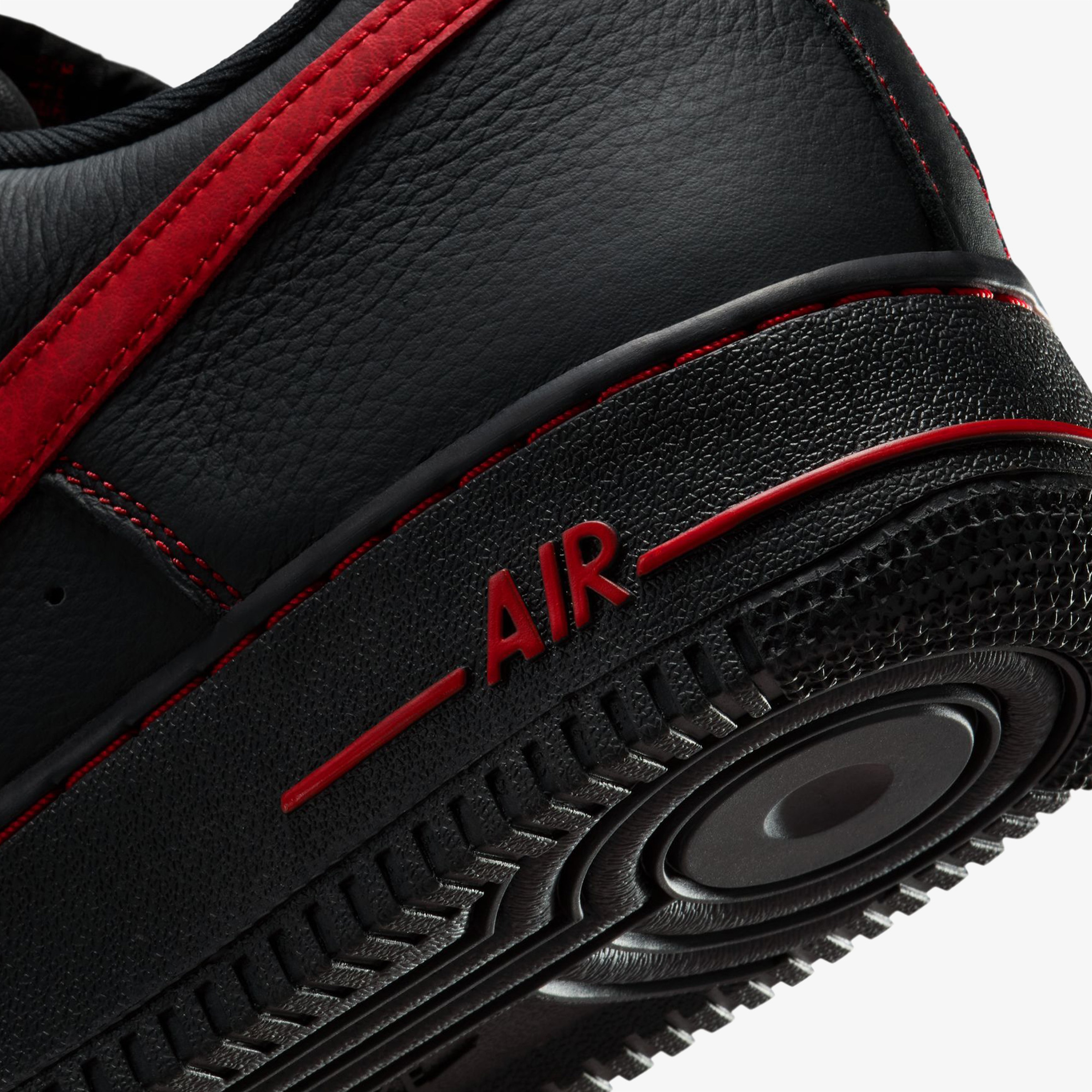 Nike Air Force 1 '07 LV8 'Bred' Erkek Siyah Spor Ayakkabı