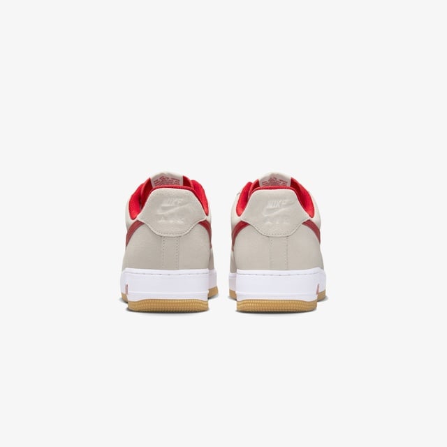 Nike Nike Air Force 1 '07 LV8 Erkek Beyaz Spor Ayakkabı Occasion'da! Beyaz - 4. görsel