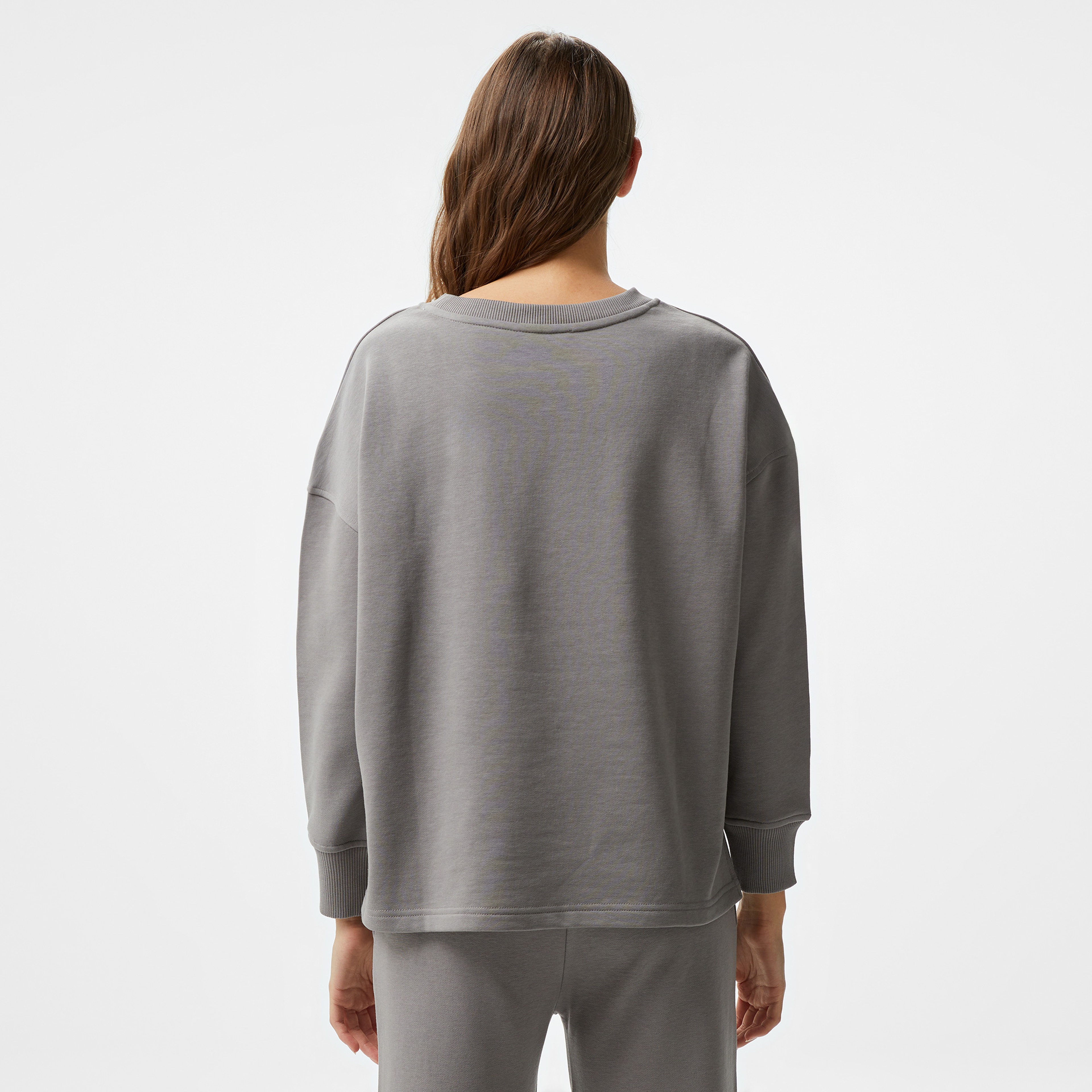 Ucla Olvera Nakışlı Kadın Gri Bisiklet Yaka Sweatshirt