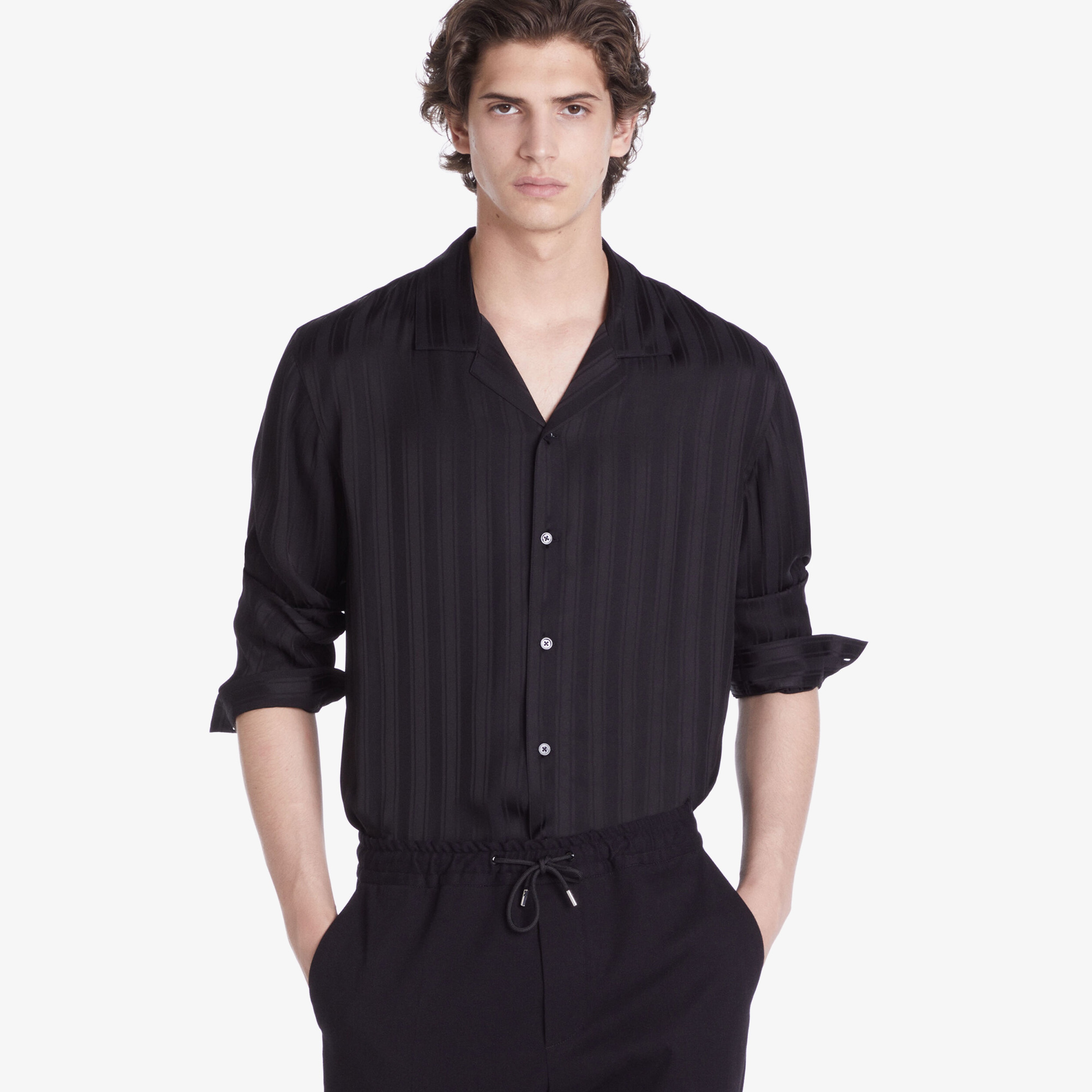 ERKEK COMFORT FIT ÇİZGİLİ SİYAH GÖMLEK