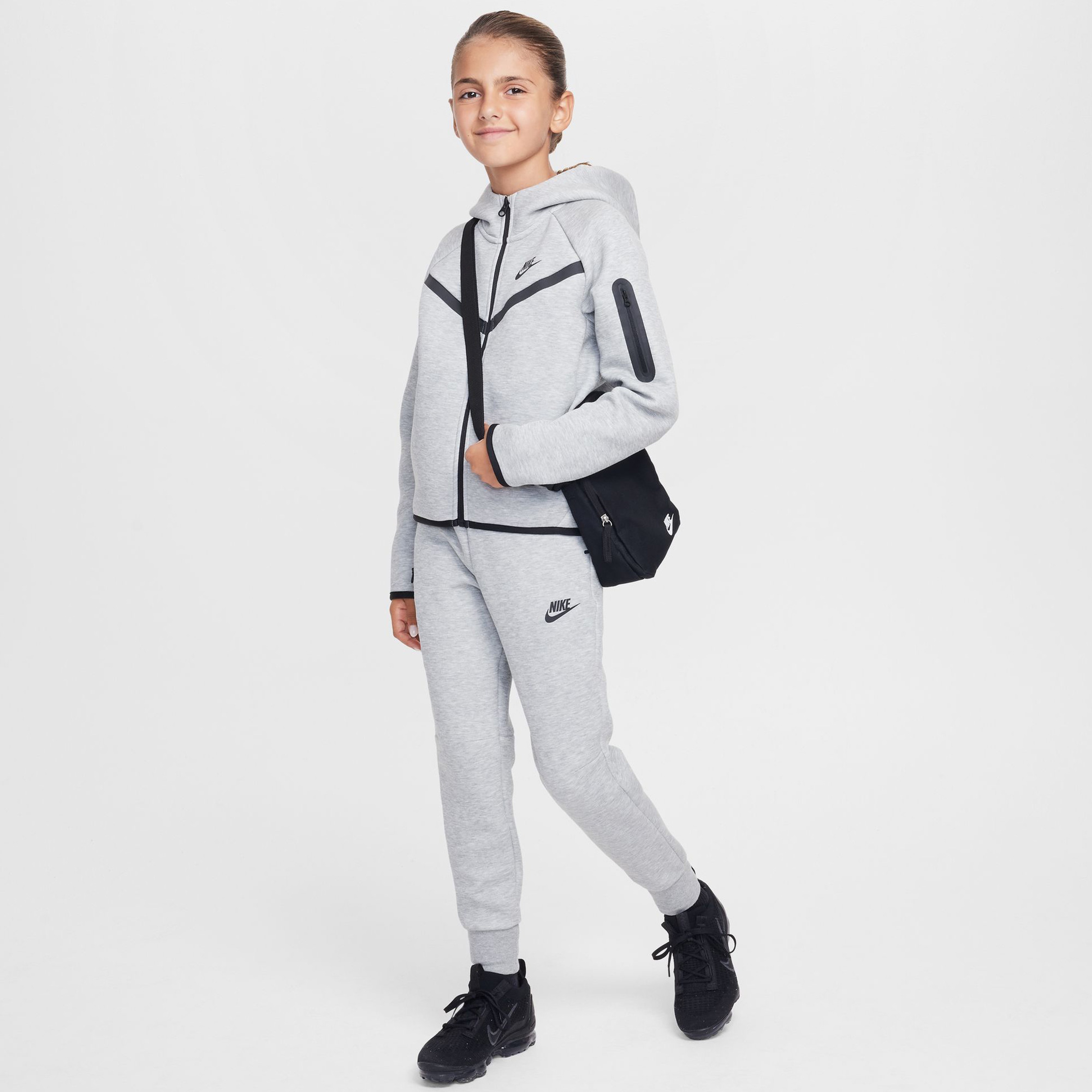 Nike Tech Fleece Çocuk Siyah Sweatshirt