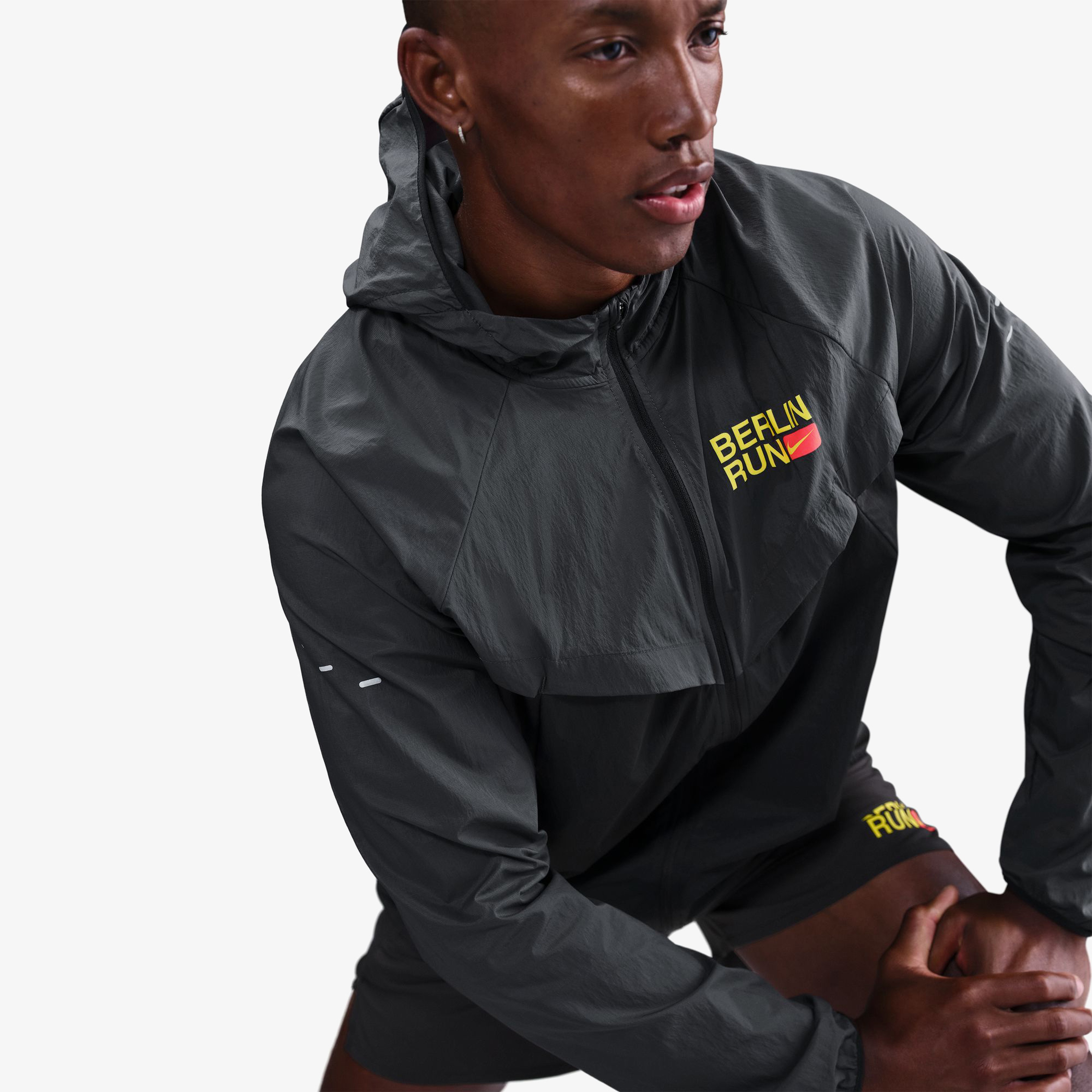 Nike Stride Erkek Siyah Koşu Ceketi
