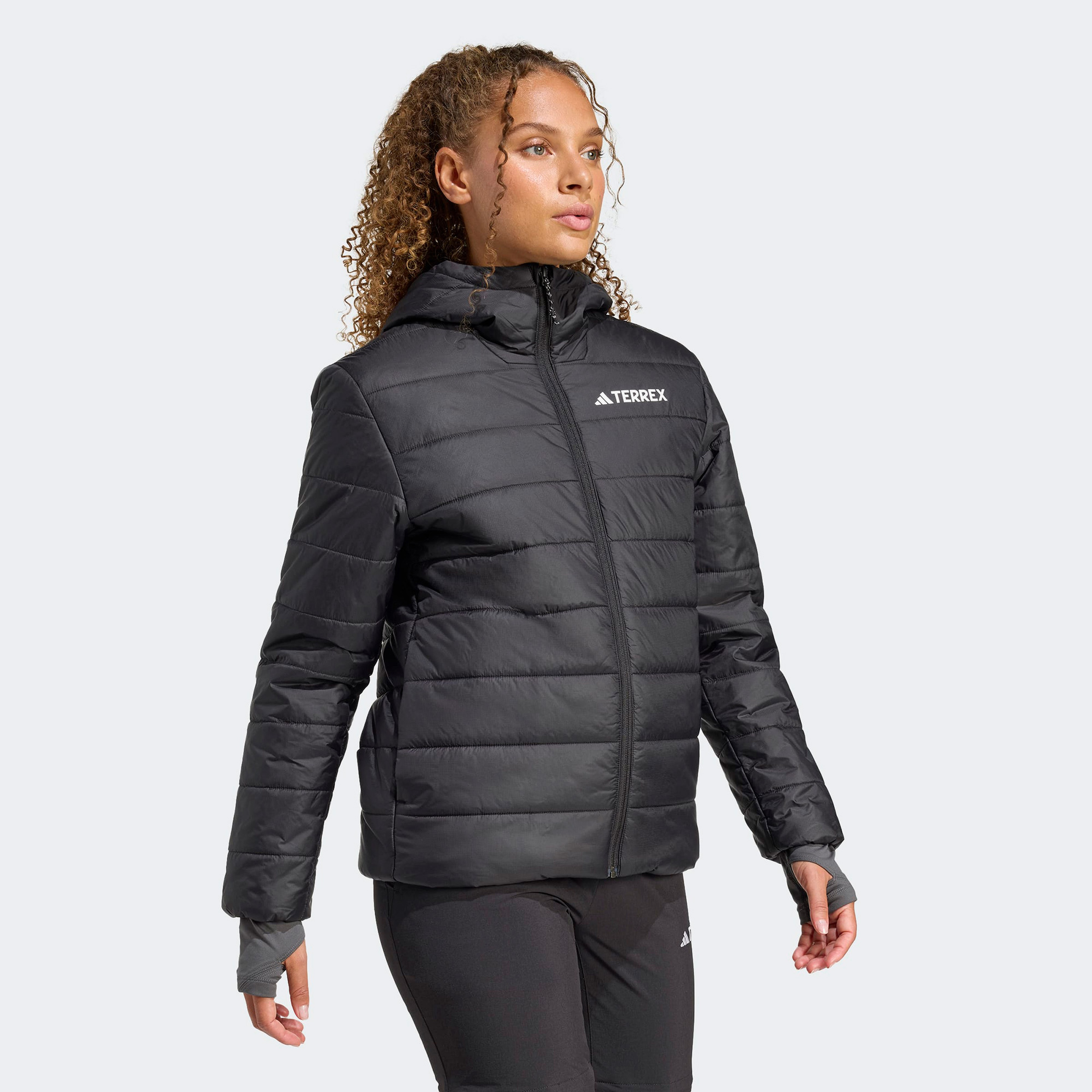 adidas Terrex Multi Essentials Climawarm Yalıtımlı Kapüşonlu Kadın Siyah Yürüyüş Montu