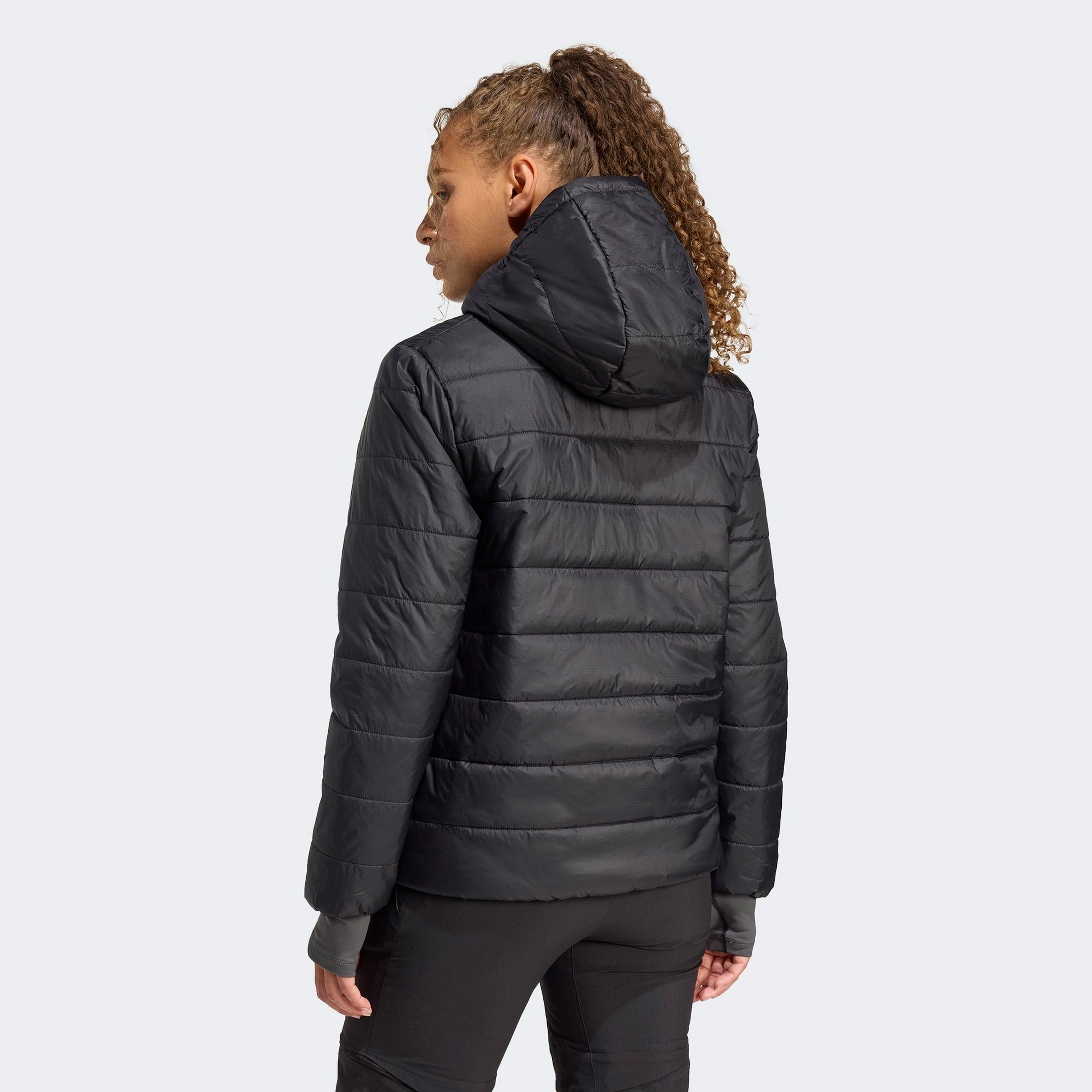 adidas Terrex Multi Essentials Climawarm Yalıtımlı Kapüşonlu Kadın Siyah Yürüyüş Montu