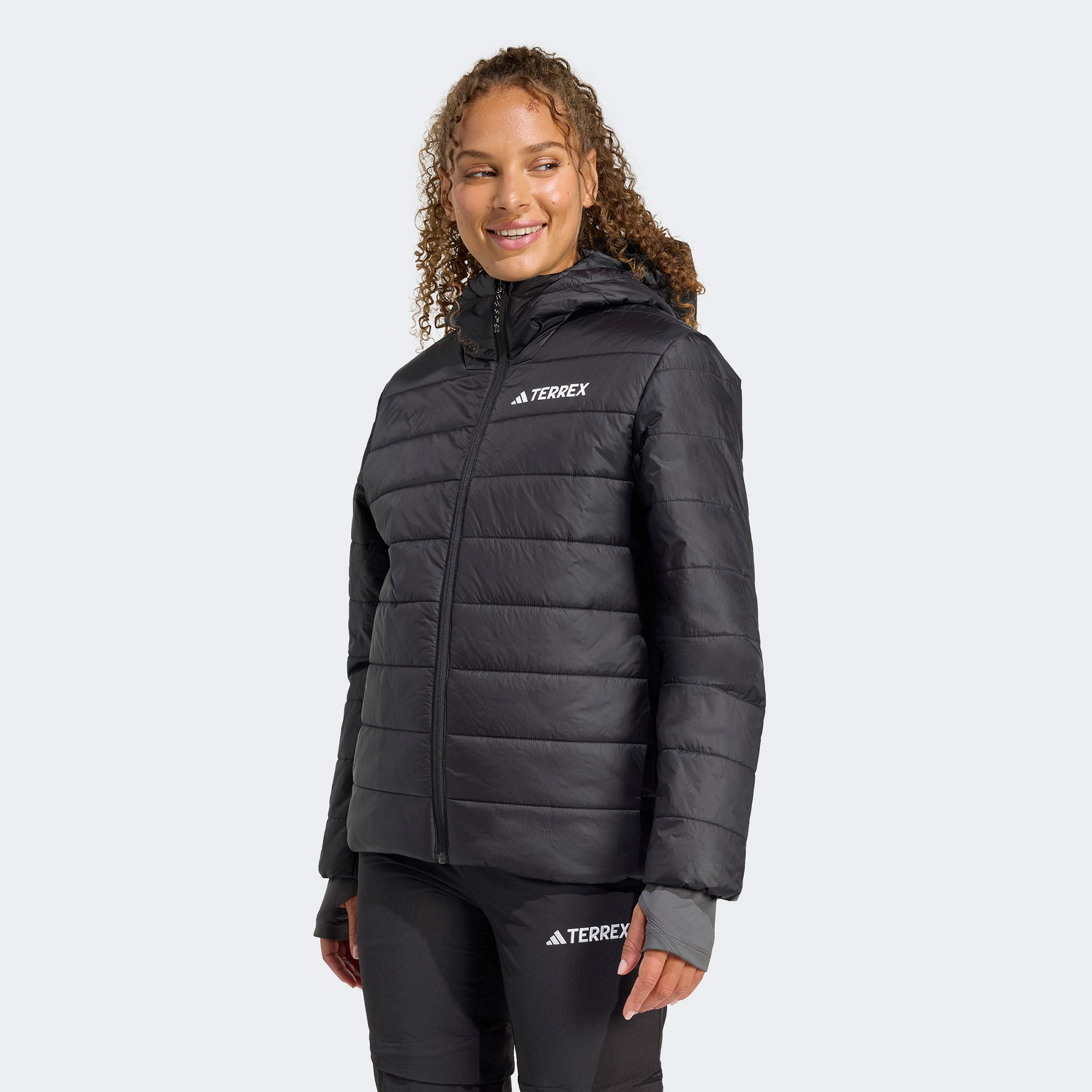 adidas Terrex Multi Essentials Climawarm Yalıtımlı Kapüşonlu Kadın Siyah Yürüyüş Montu