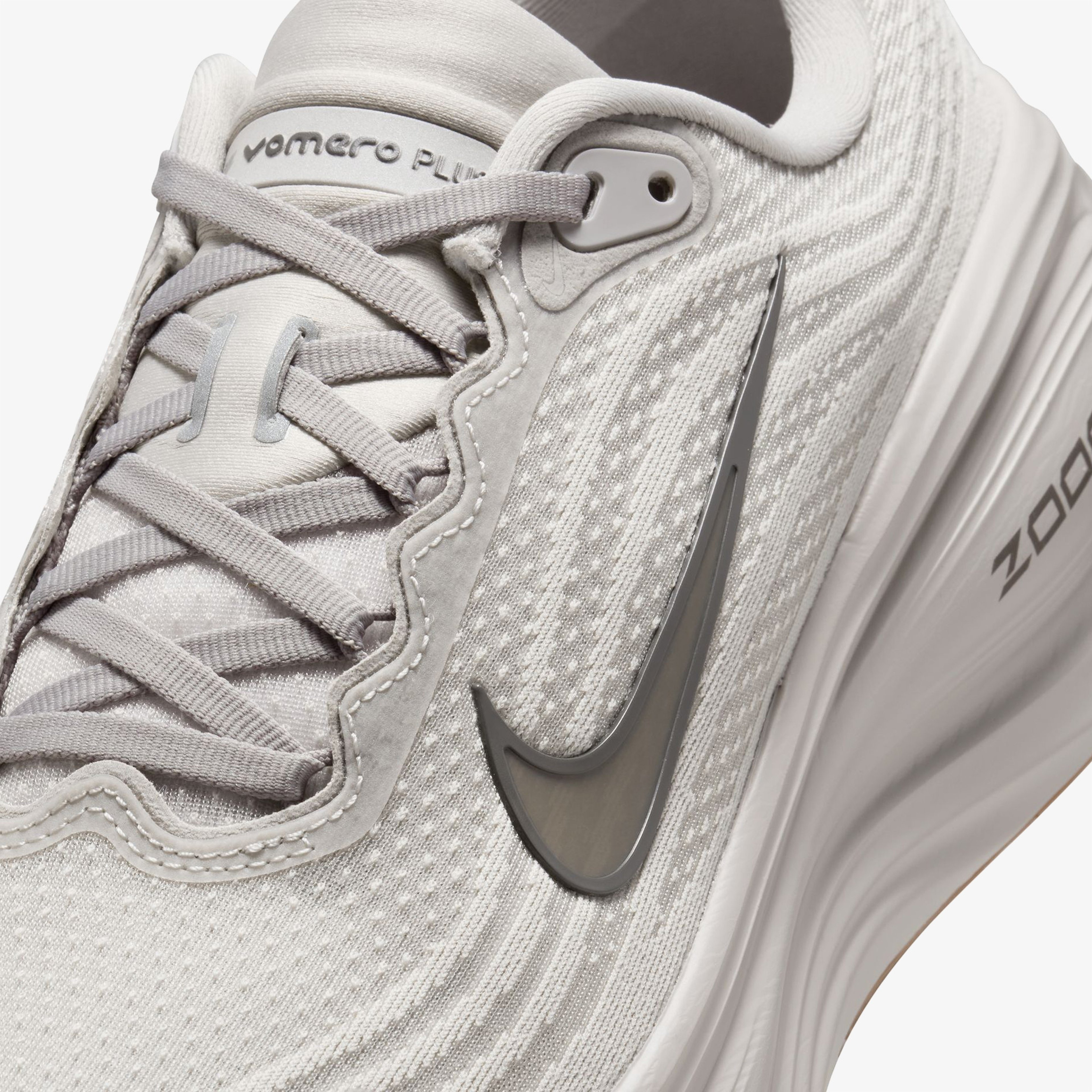 Nike Vomero Plus Erkek Gri Koşu Ayakkabısı