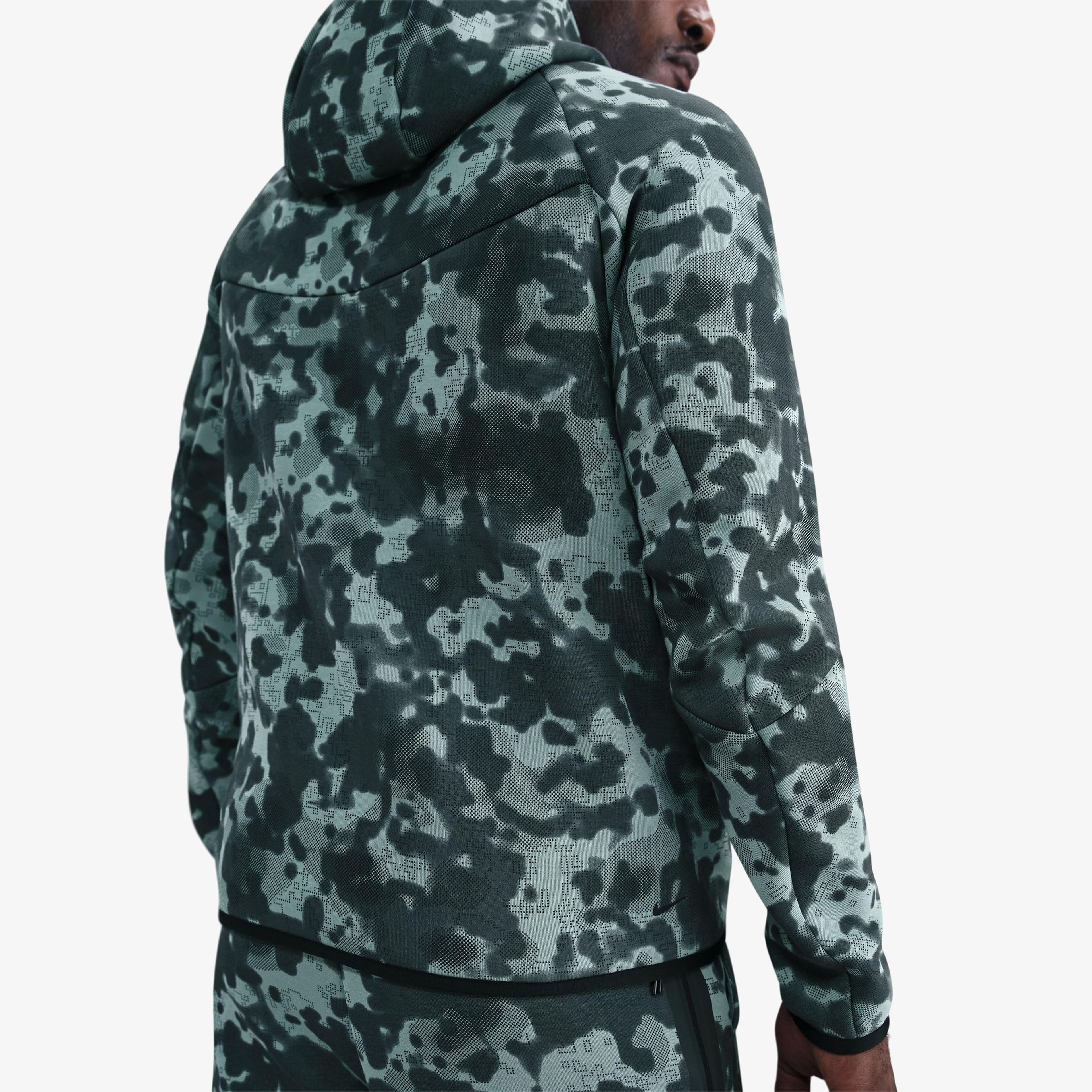 Nike Tech Fleece Kamuflaj Desenli Windrunner Erkek Yeşil Ceket