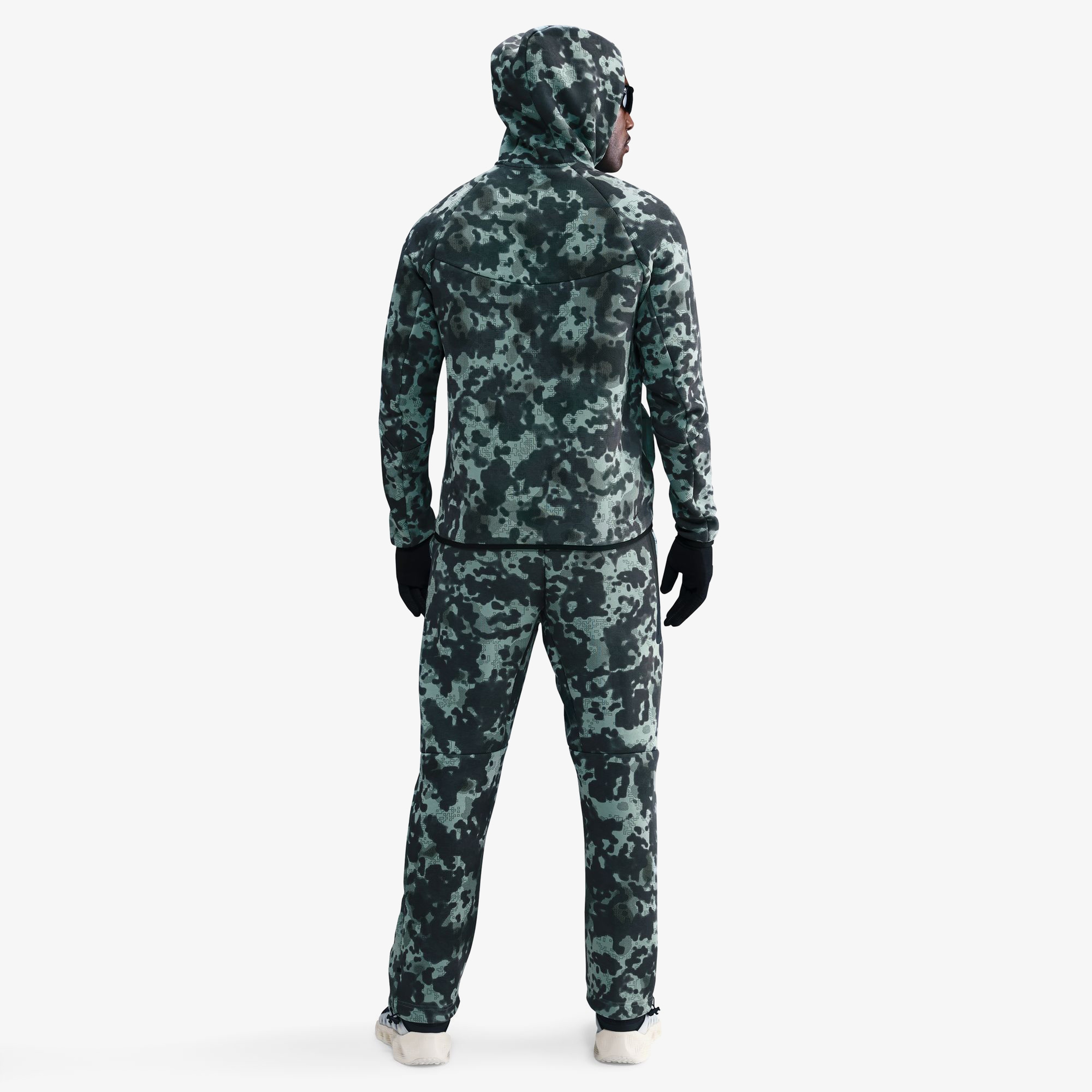 Nike Tech Fleece Kamuflaj Desenli Windrunner Erkek Yeşil Ceket