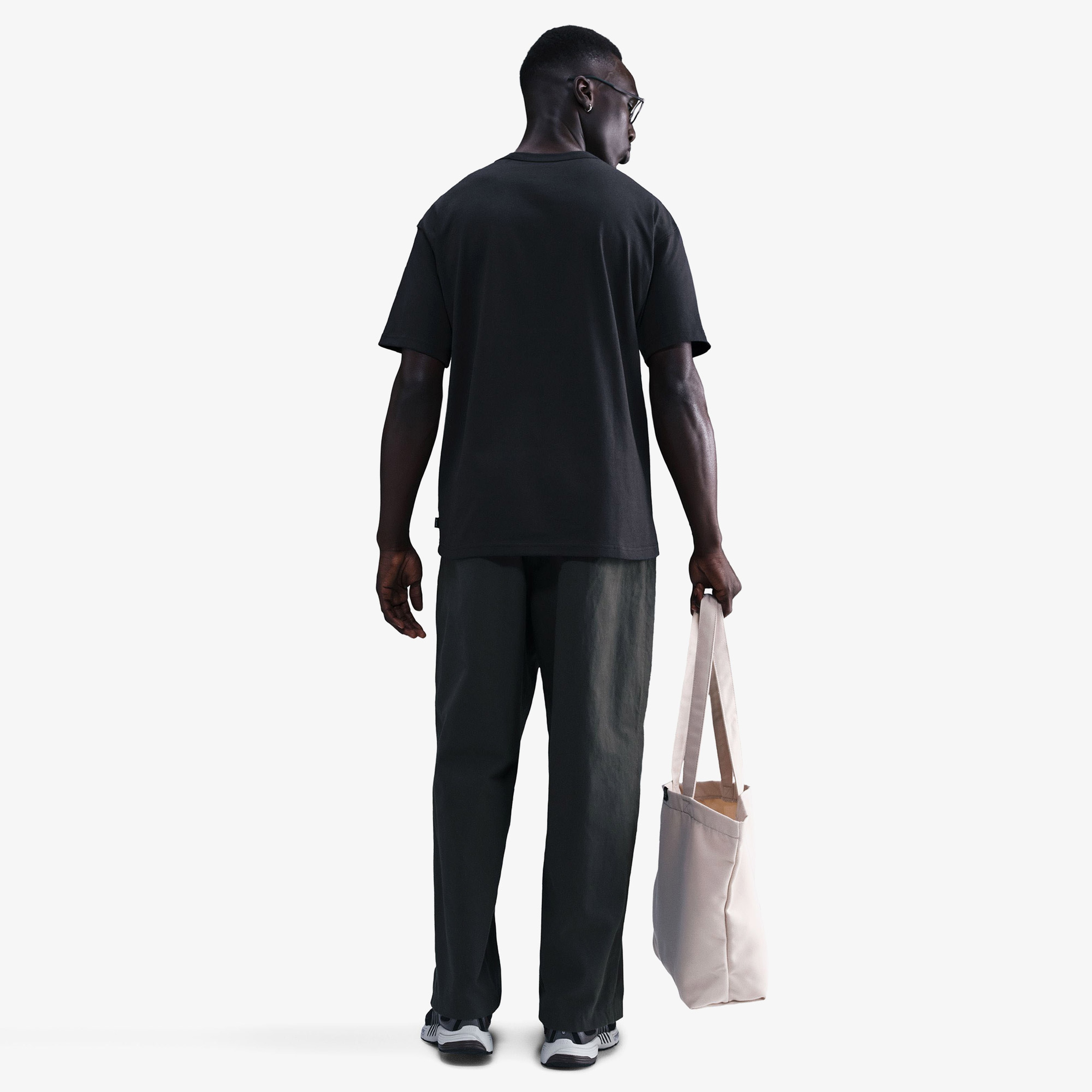 Nike Premium Essential Erkek Siyah T-Shirt