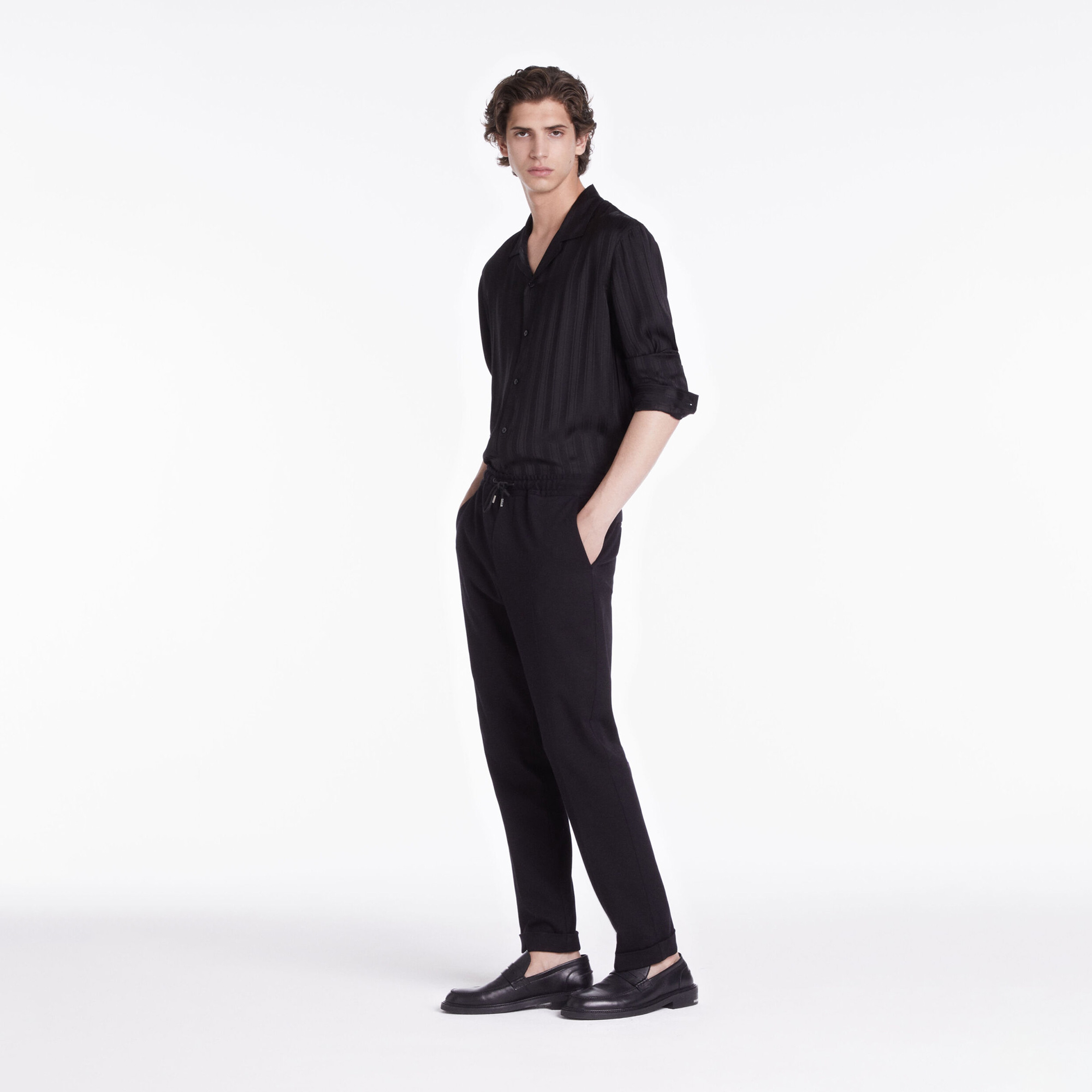 ERKEK COMFORT FIT ÇİZGİLİ SİYAH GÖMLEK