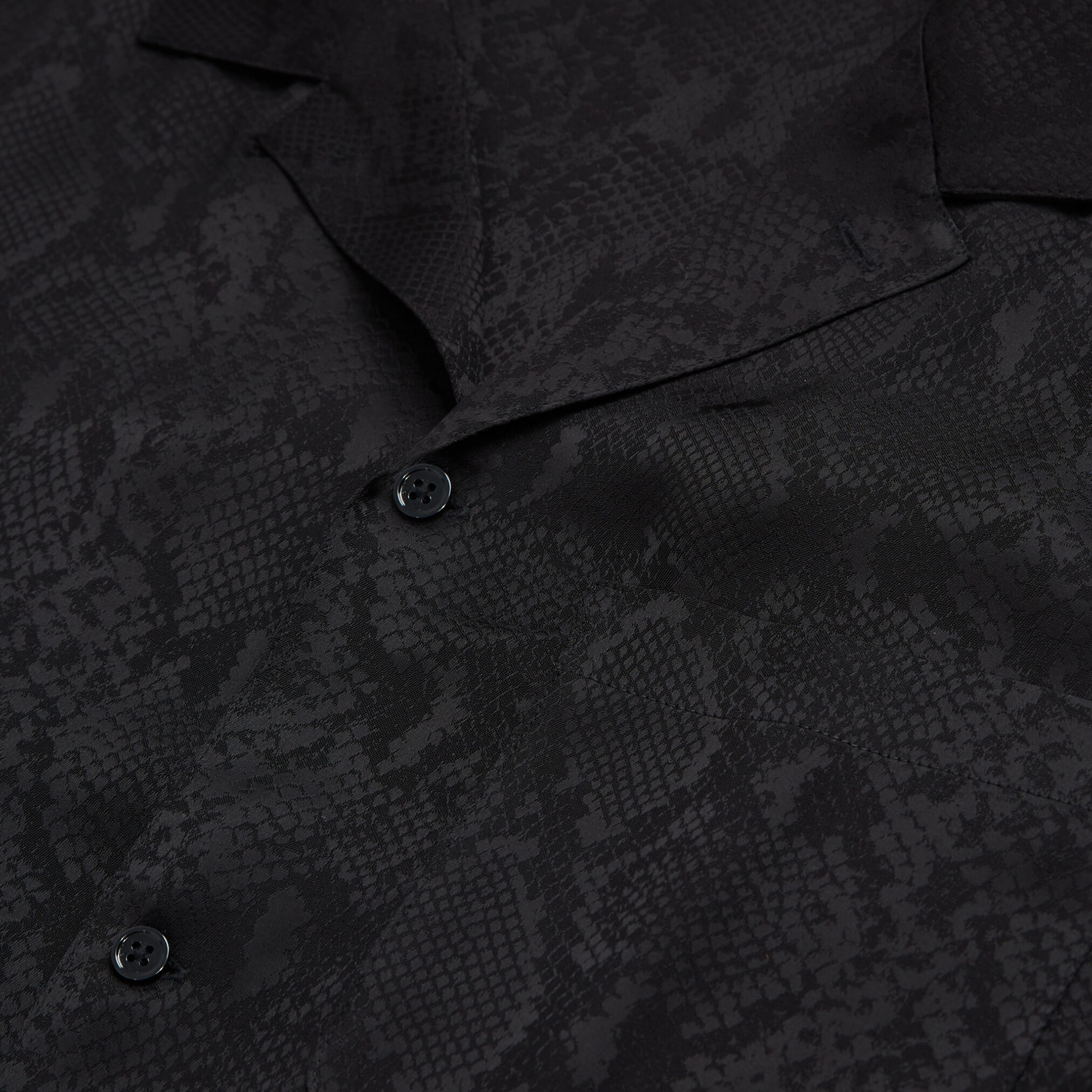 ERKEK DESENLİ SİYAH GÖMLEK
