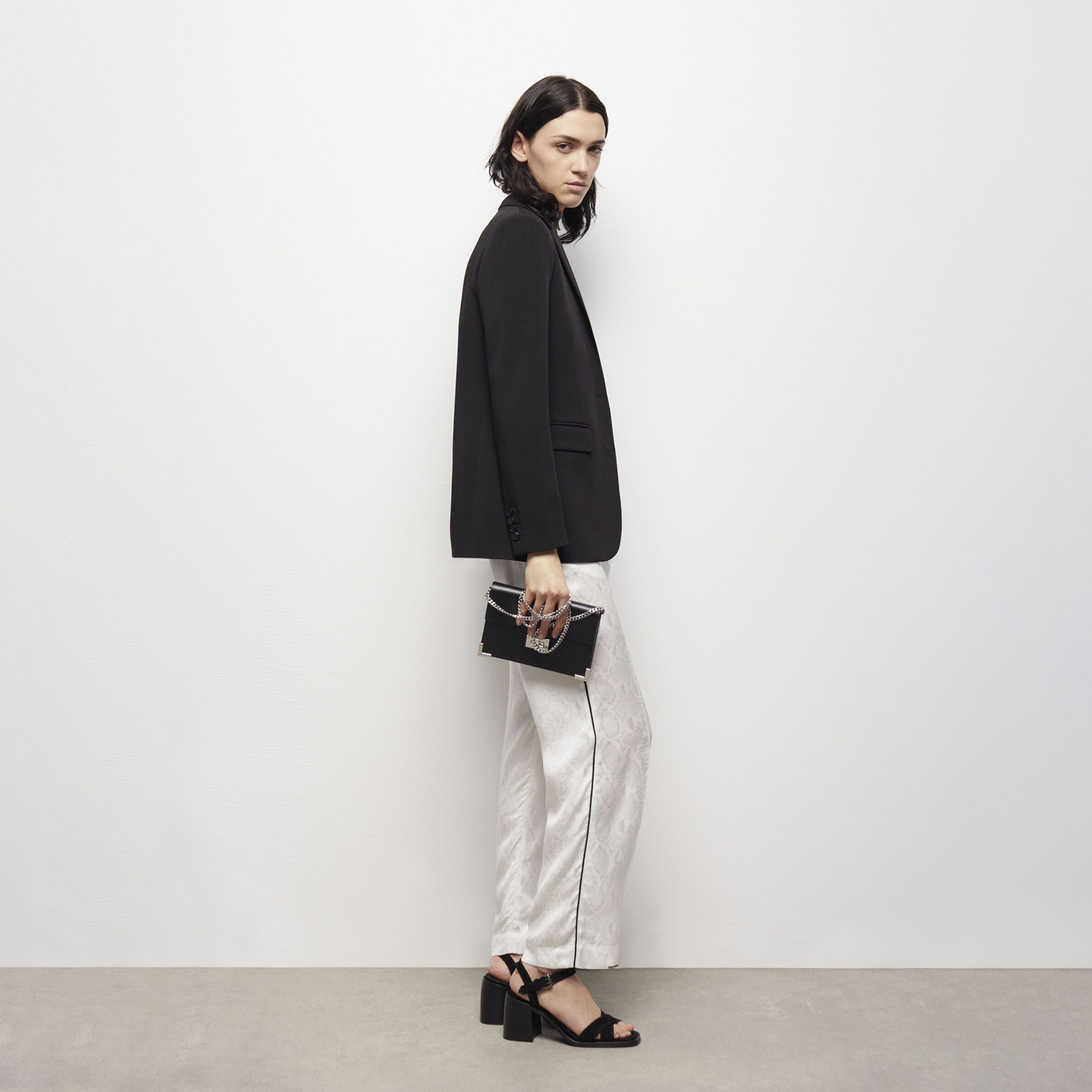 KADIN DESENLİ KREM SATEN PANTOLON