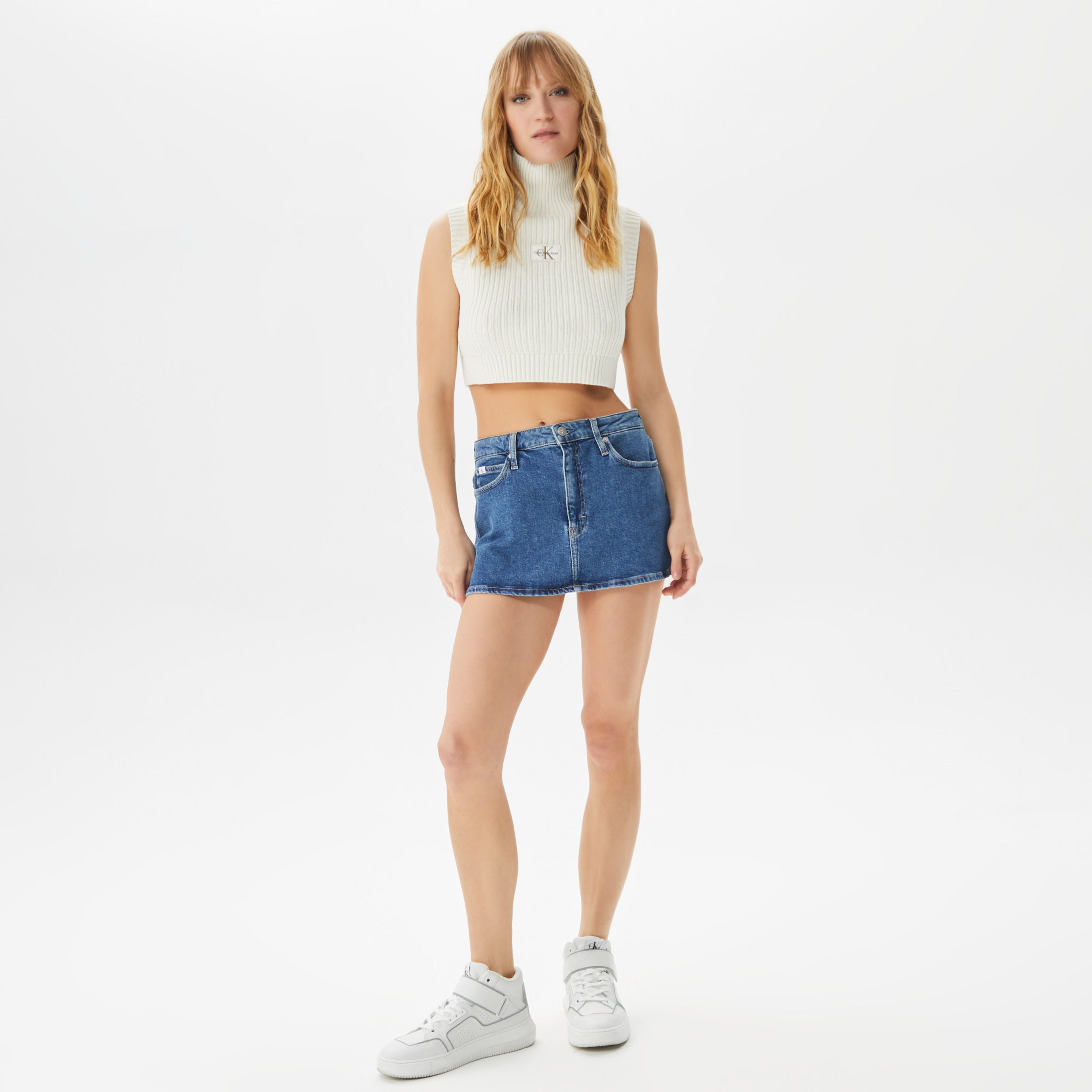 Calvin Klein Jeans Badge Cropped High Neck Vest Kadın Beyaz Kazak