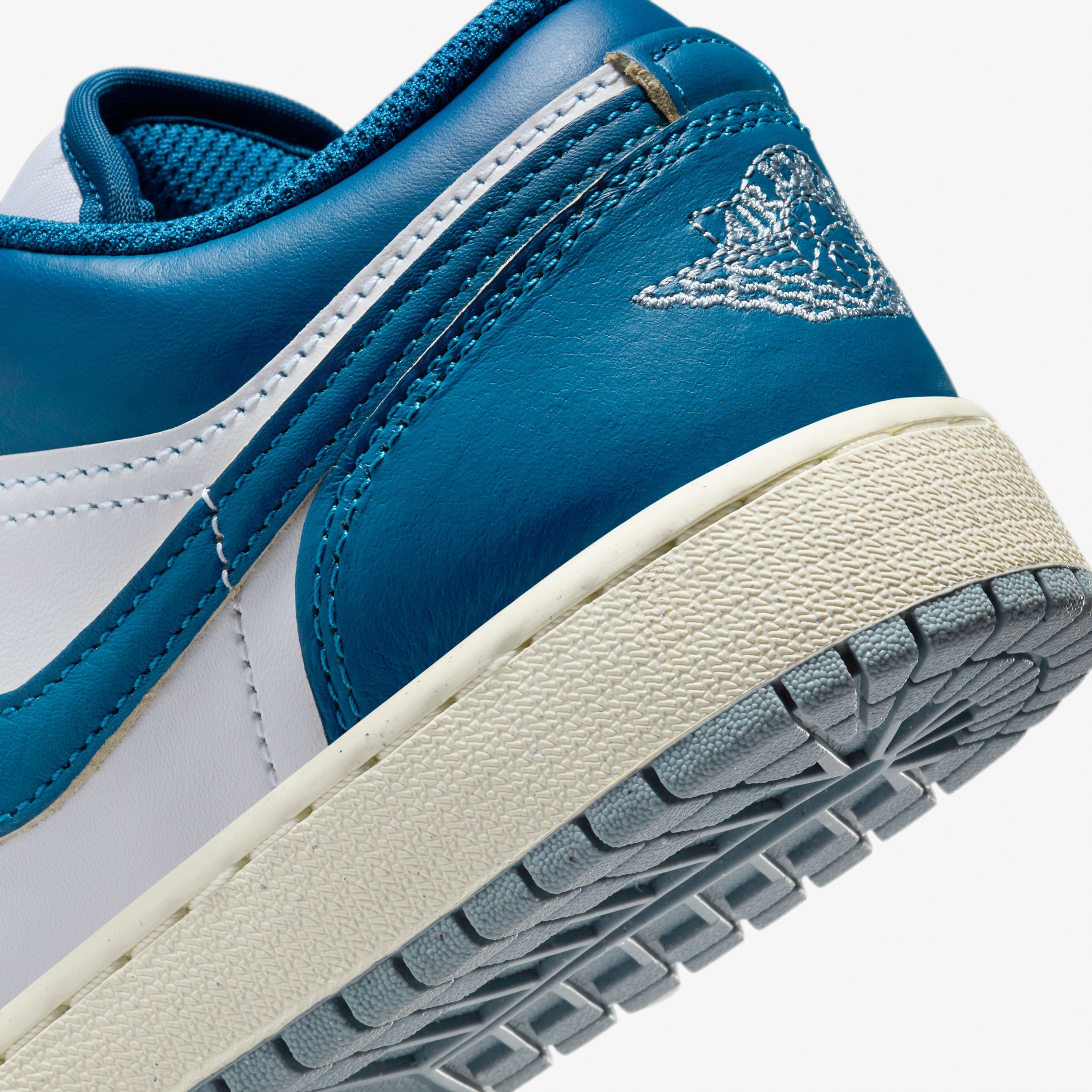 Jordan Air Jordan 1 Low Se Kadın Beyaz Sneaker