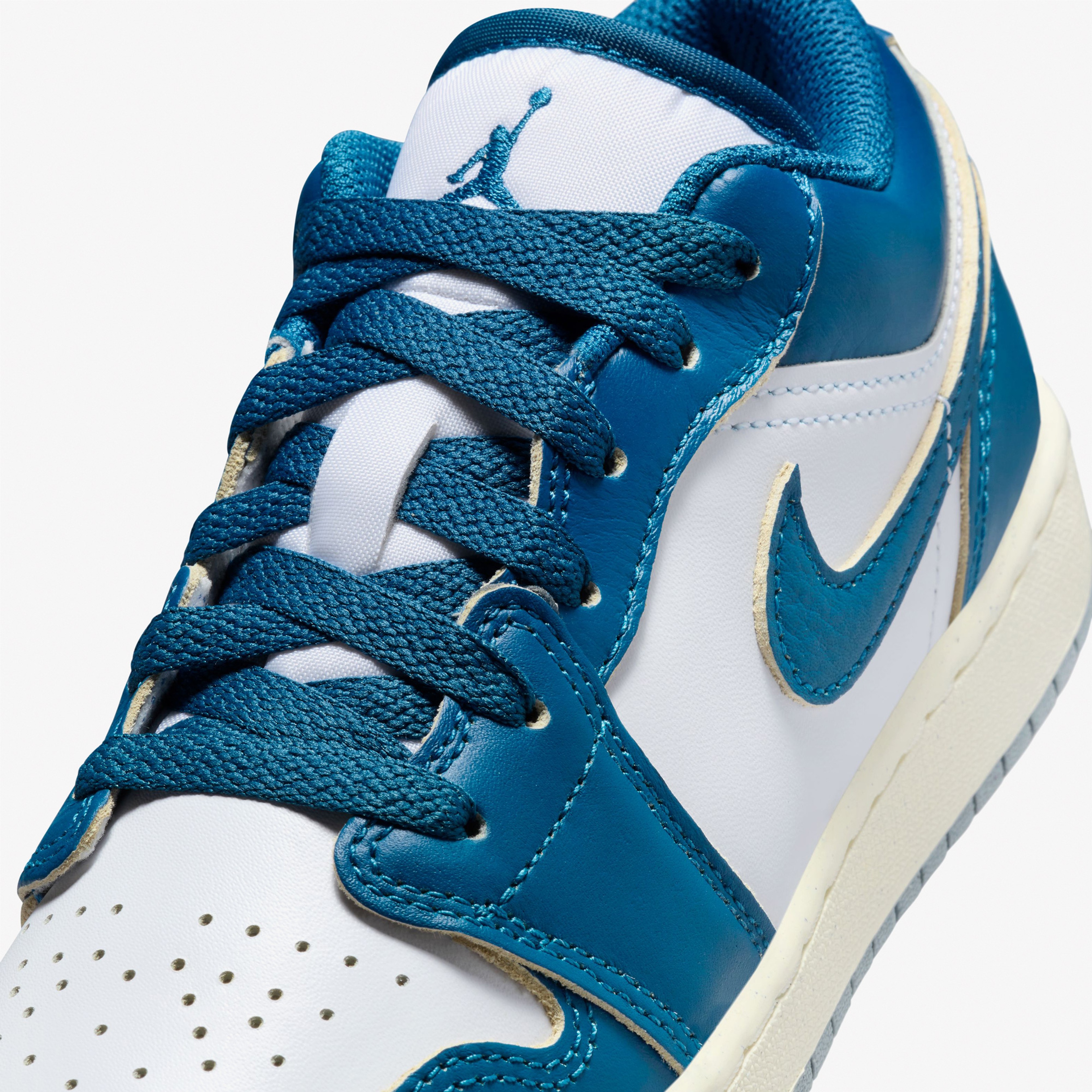 Jordan Air Jordan 1 Low Se Kadın Beyaz Sneaker
