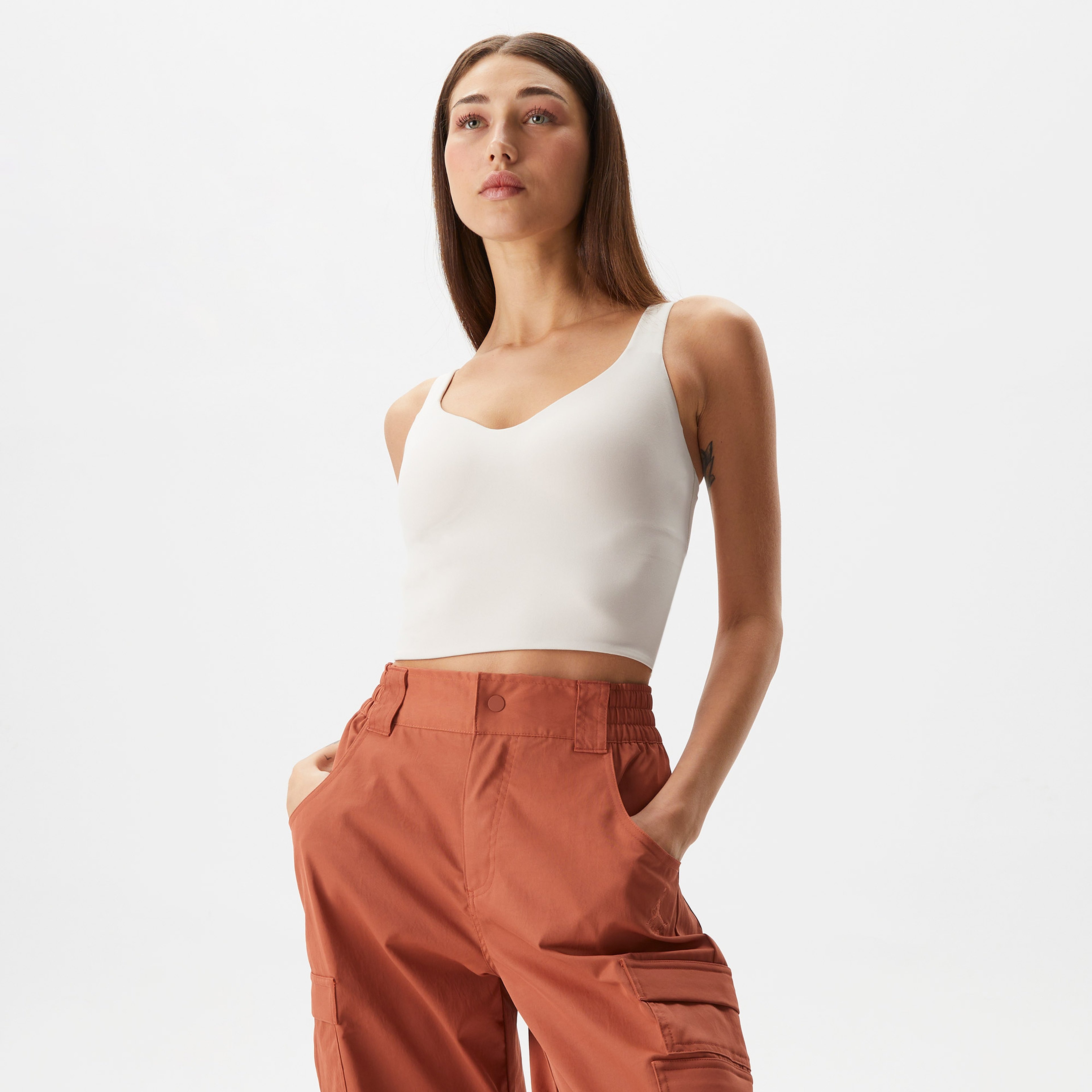 Nike Dri-Fit Alate Kadın Krem Bra