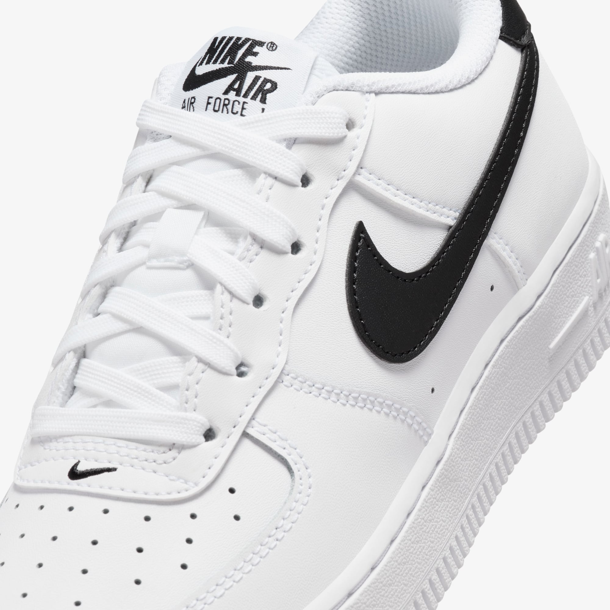Nike Air Force 1 Genç Beyaz Spor Ayakkabı