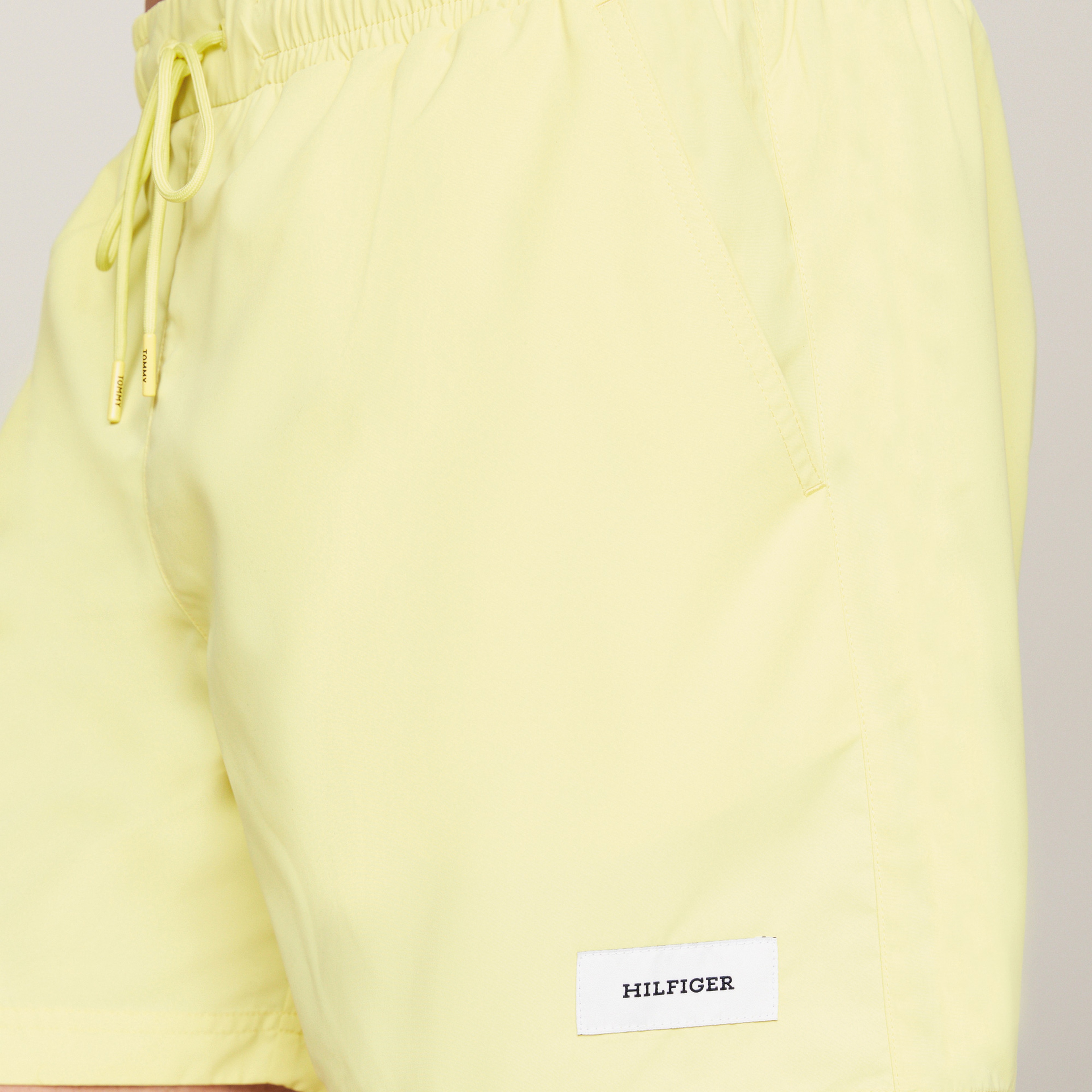 Tommy Hilfiger Medium Drawstring Label Erkek Sarı Deniz Şortu
