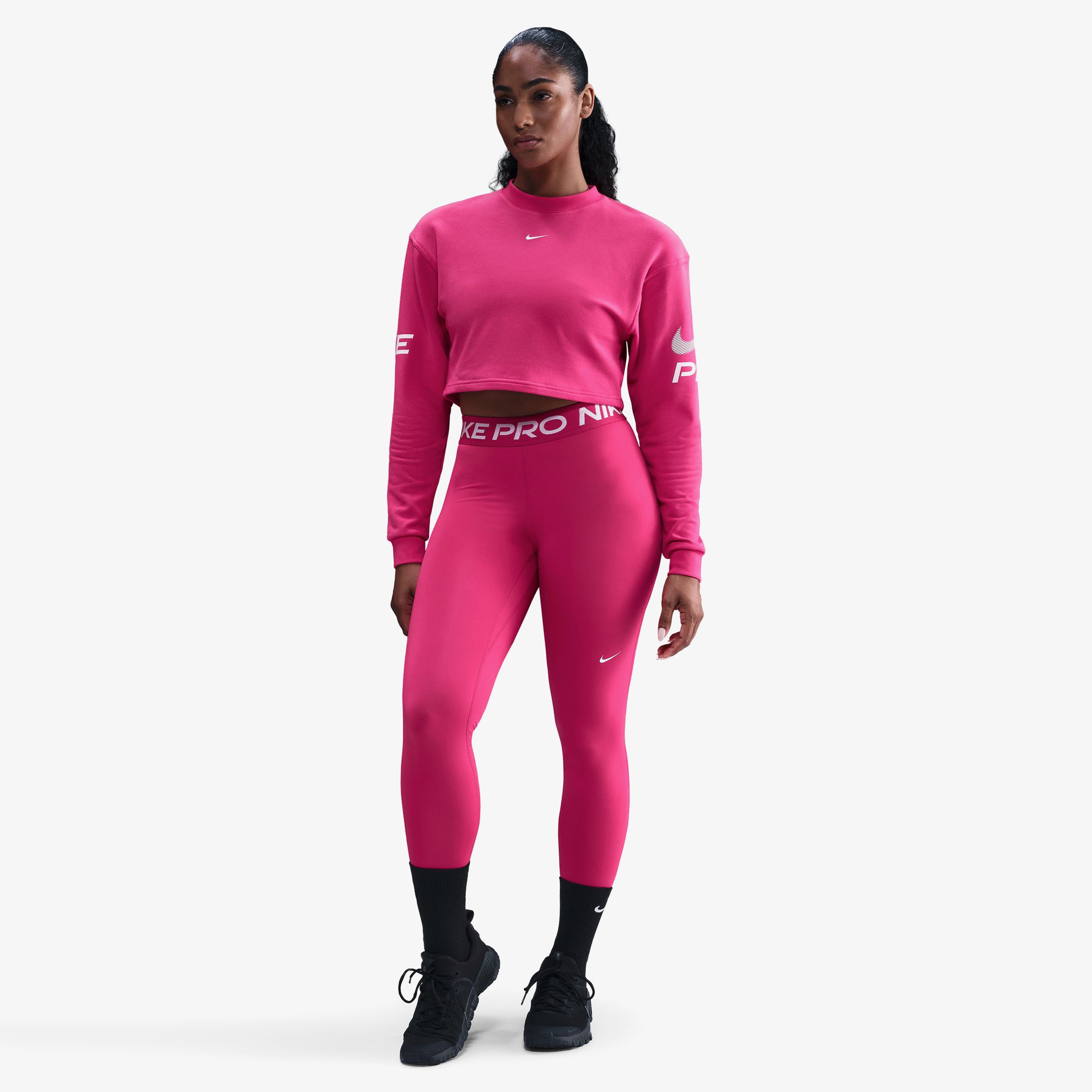 Nike Pro Dri-FIT French-Terry Kadın Pembe Antrenman Sweatshirt