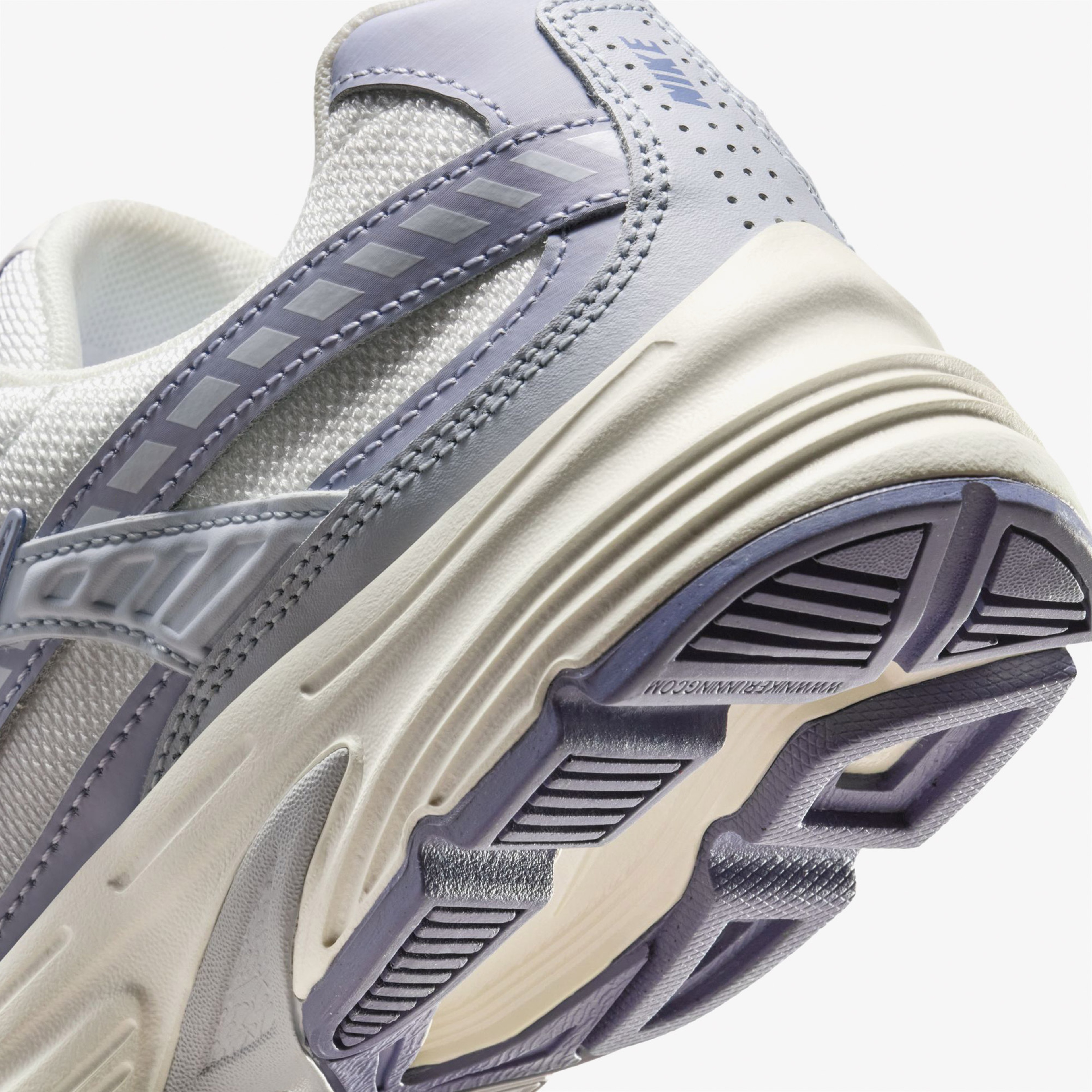 Nike Initiator Kadın Beyaz Koşu Ayakkabısı