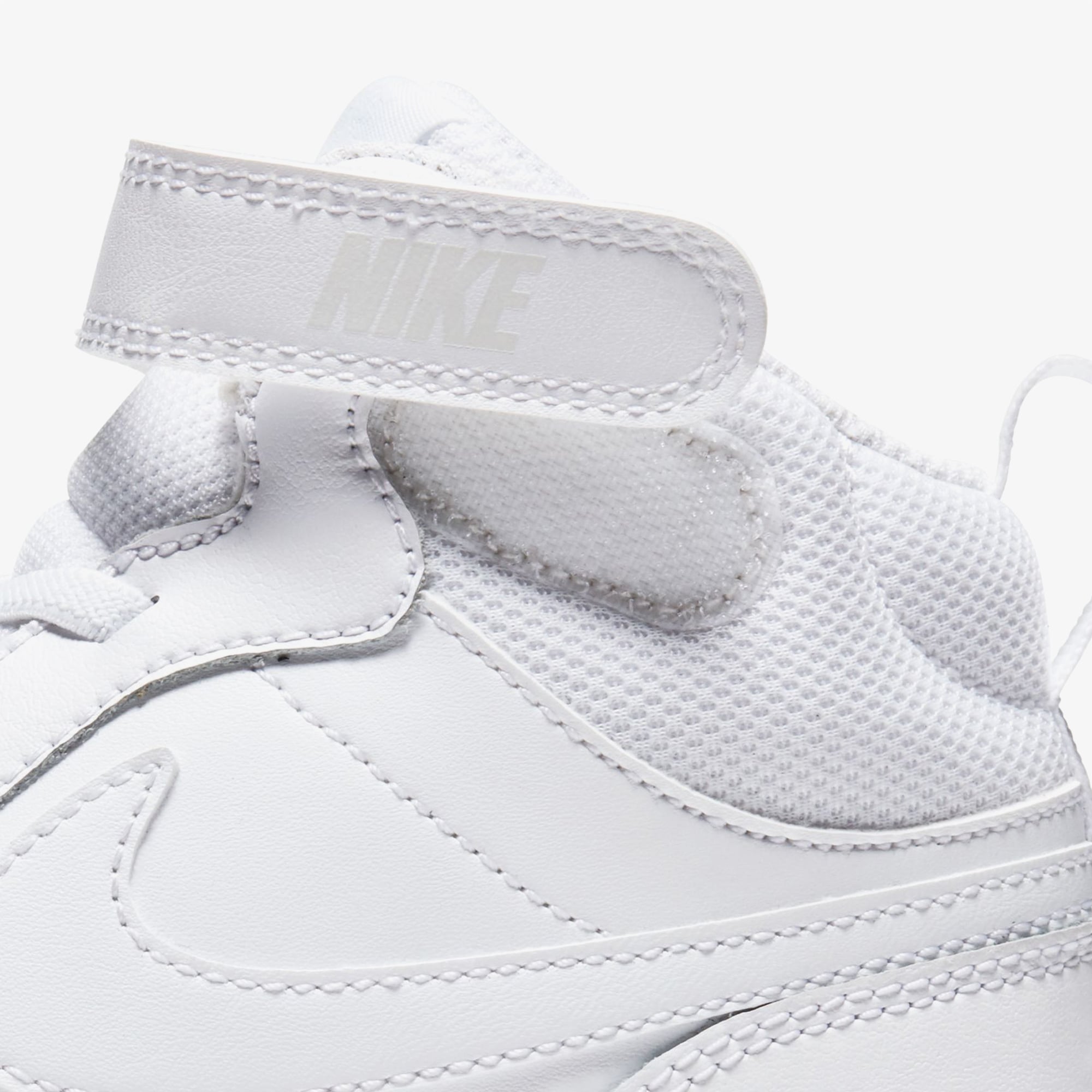 Nike Court Borough Mid 2 (Psv) Çocuk Beyaz Basketbol Ayakkabısı