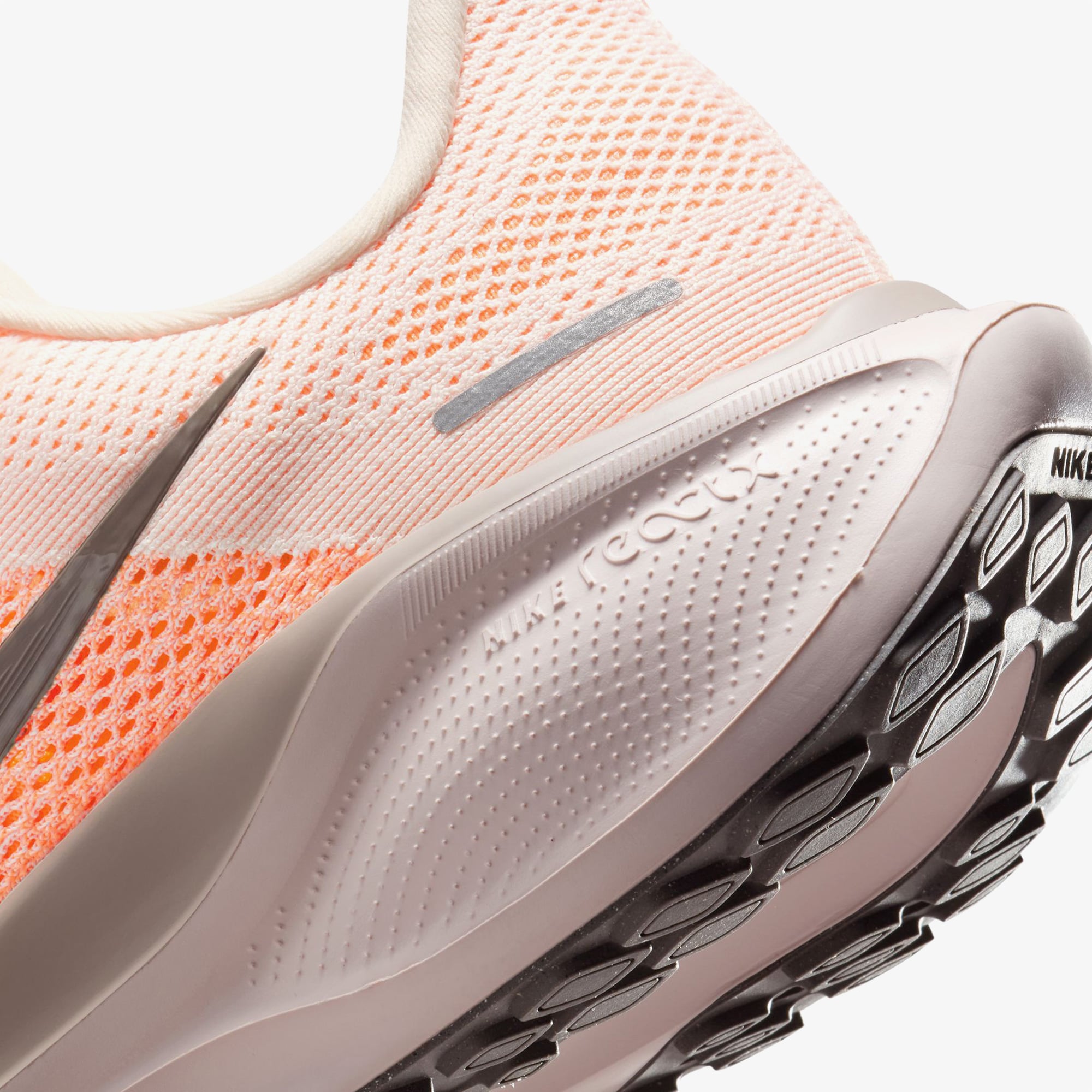 Nike Air Zoom Pegasus 41 Kadın Turuncu Koşu Ayakkabısı