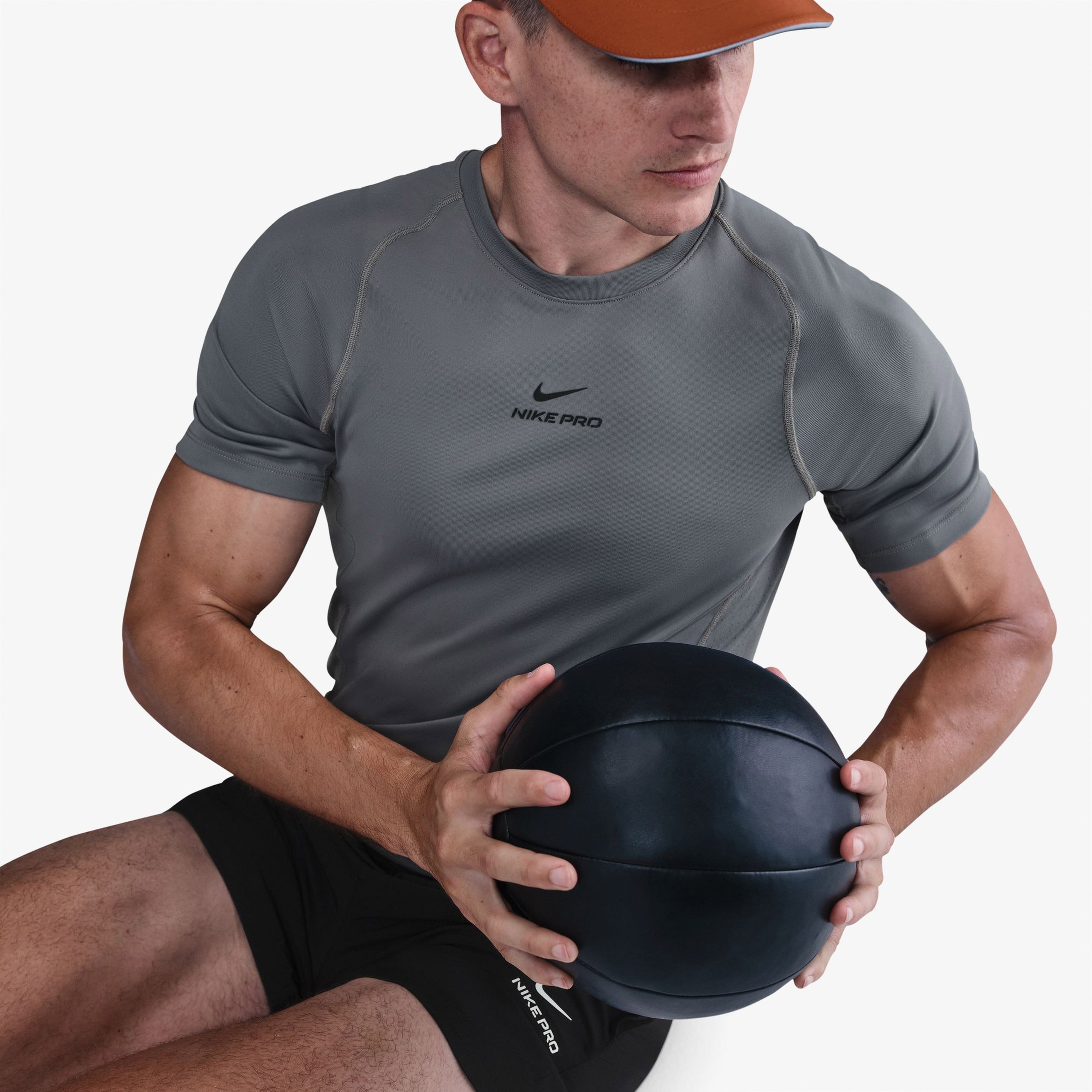 Nike  Pro Training Dri-Fit  Erkek Gri T-Shirt