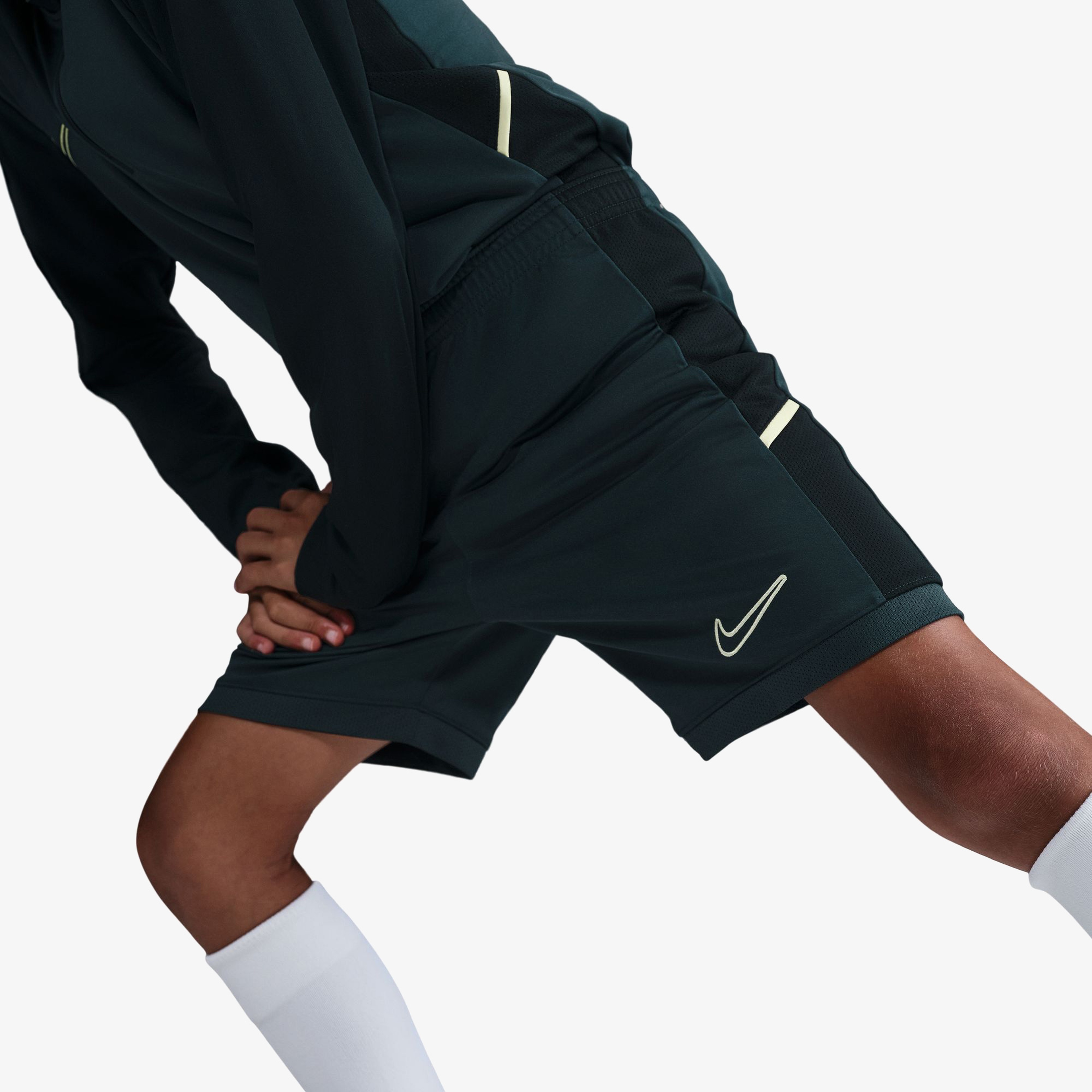 Nike Academy Çocuk Yeşil Futbol Şort