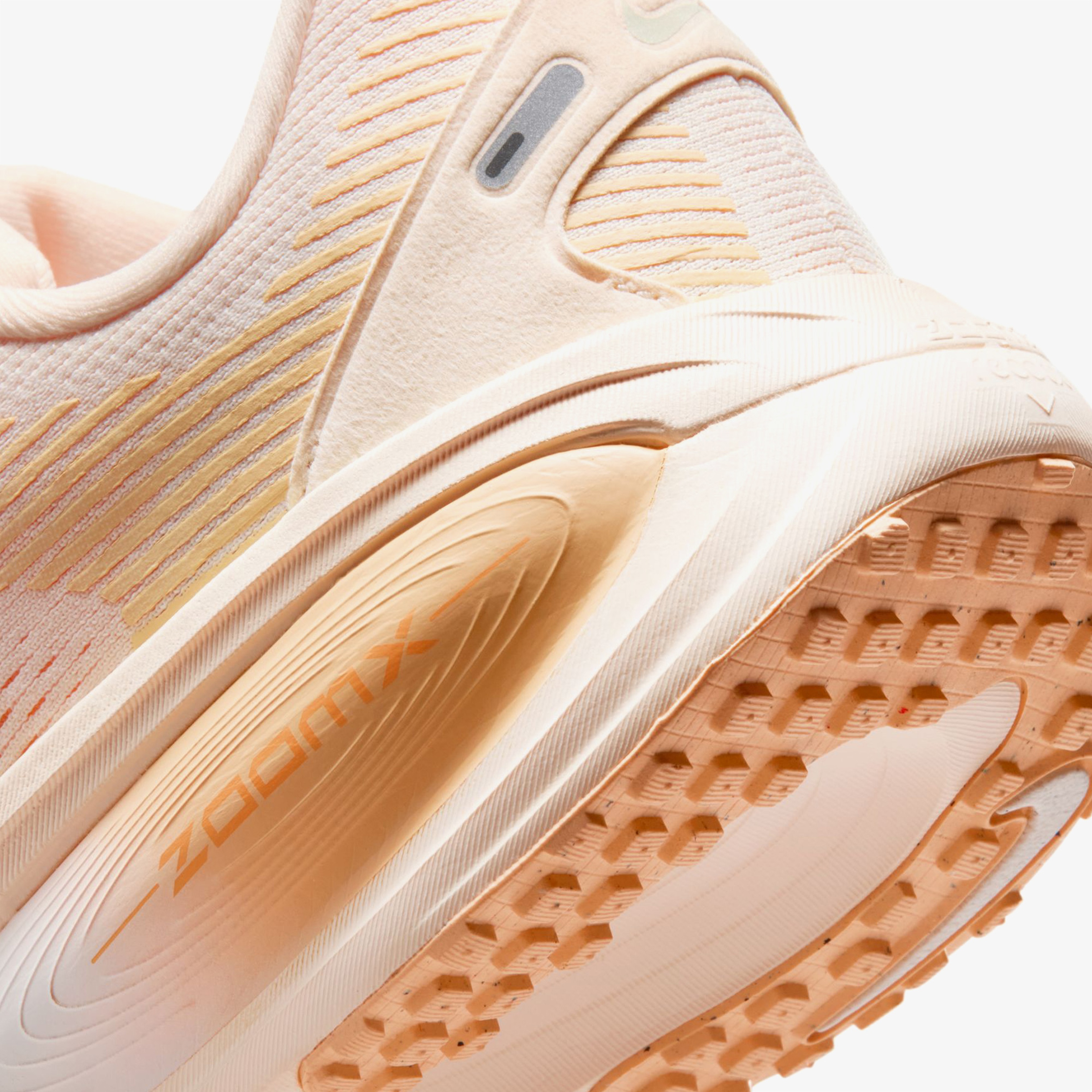 Nike Vomero 18 Kadın Turuncu Koşu Ayakkabısı