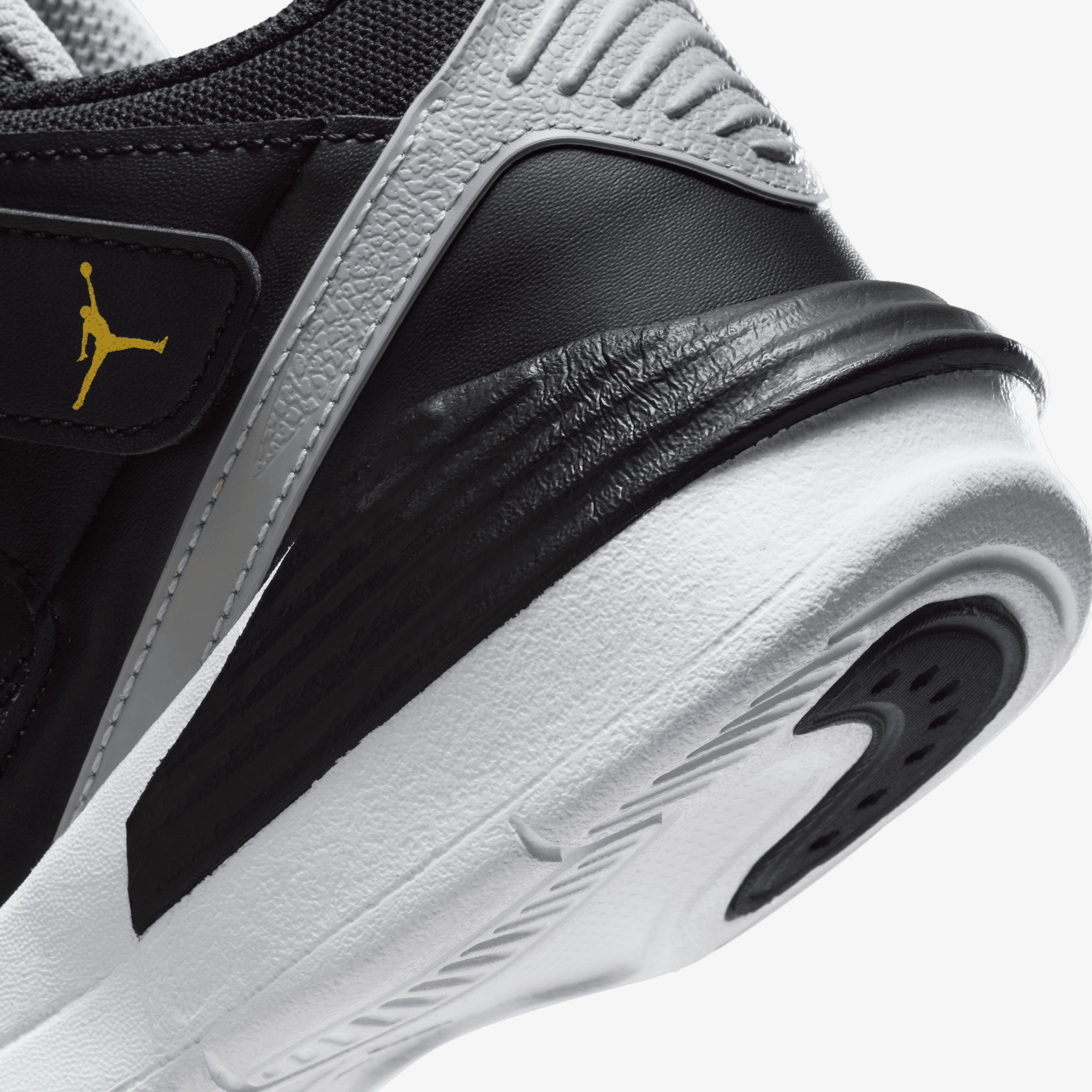 Jordan Max Aura 5 Çocuk Siyah Spor Ayakkabı