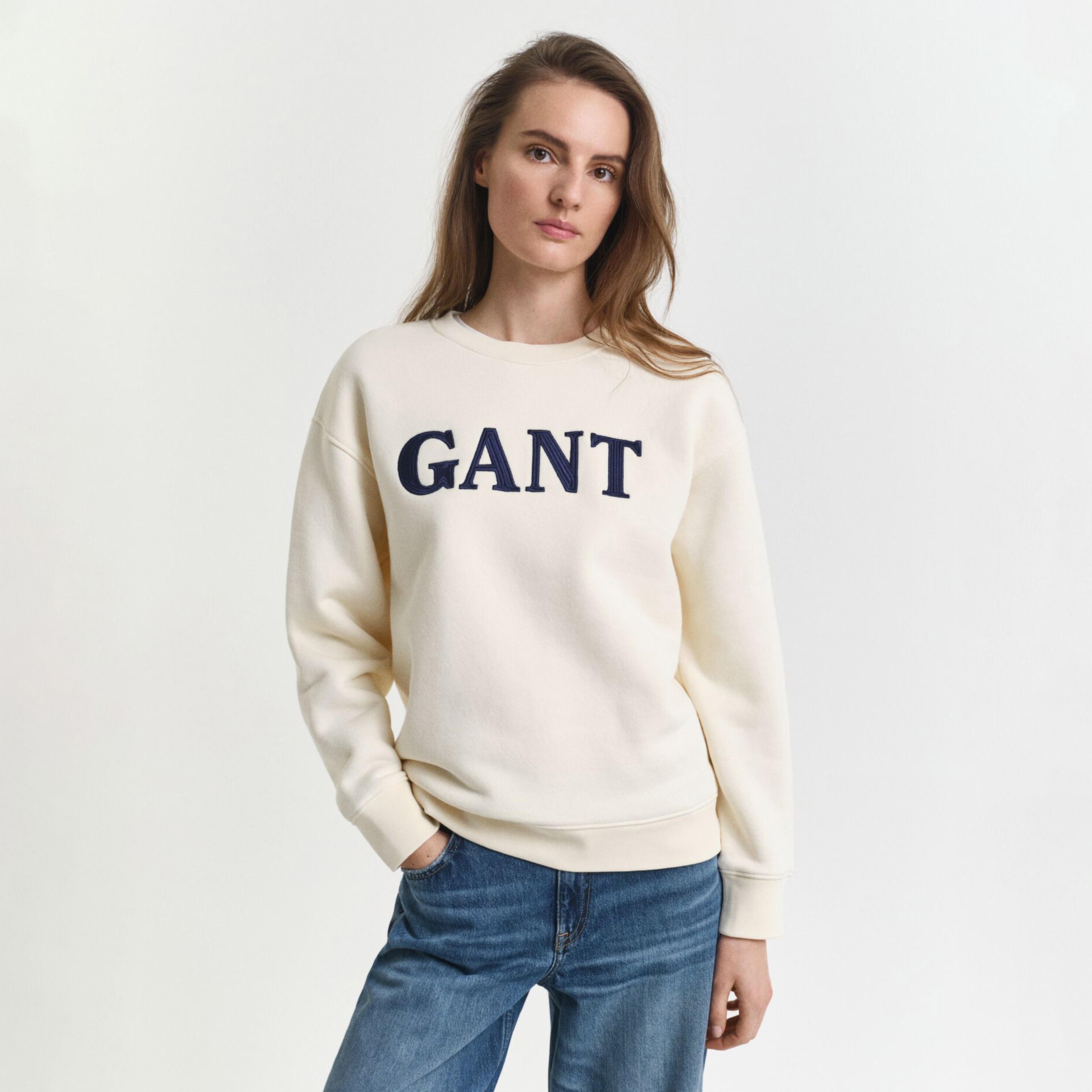 GANT Kadın Krem Relaxed Fit Bisiklet Yaka Sweatshirt