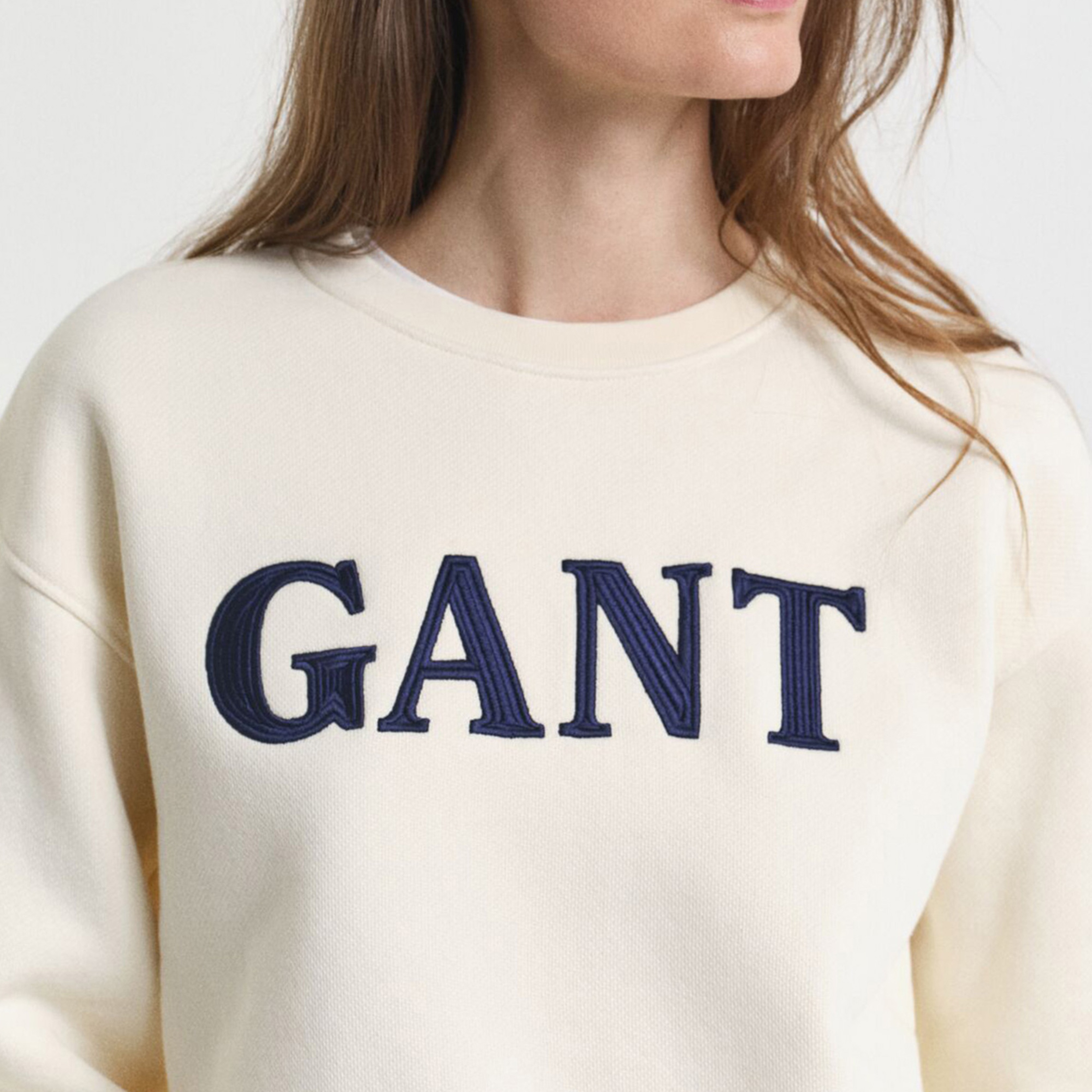 GANT Kadın Krem Relaxed Fit Bisiklet Yaka Sweatshirt