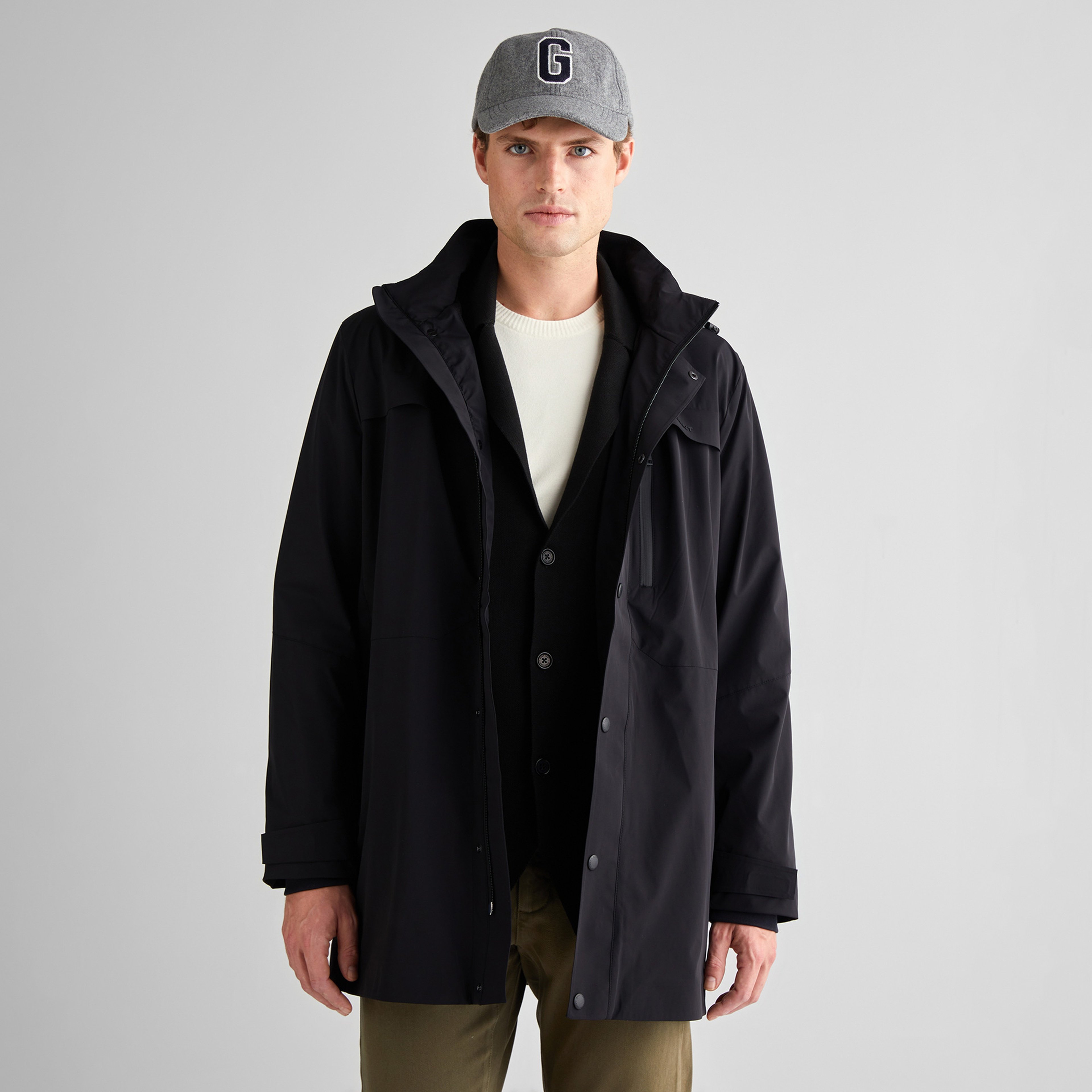 GANT Erkek Siyah Standart Fit Kapüşonlu Mont