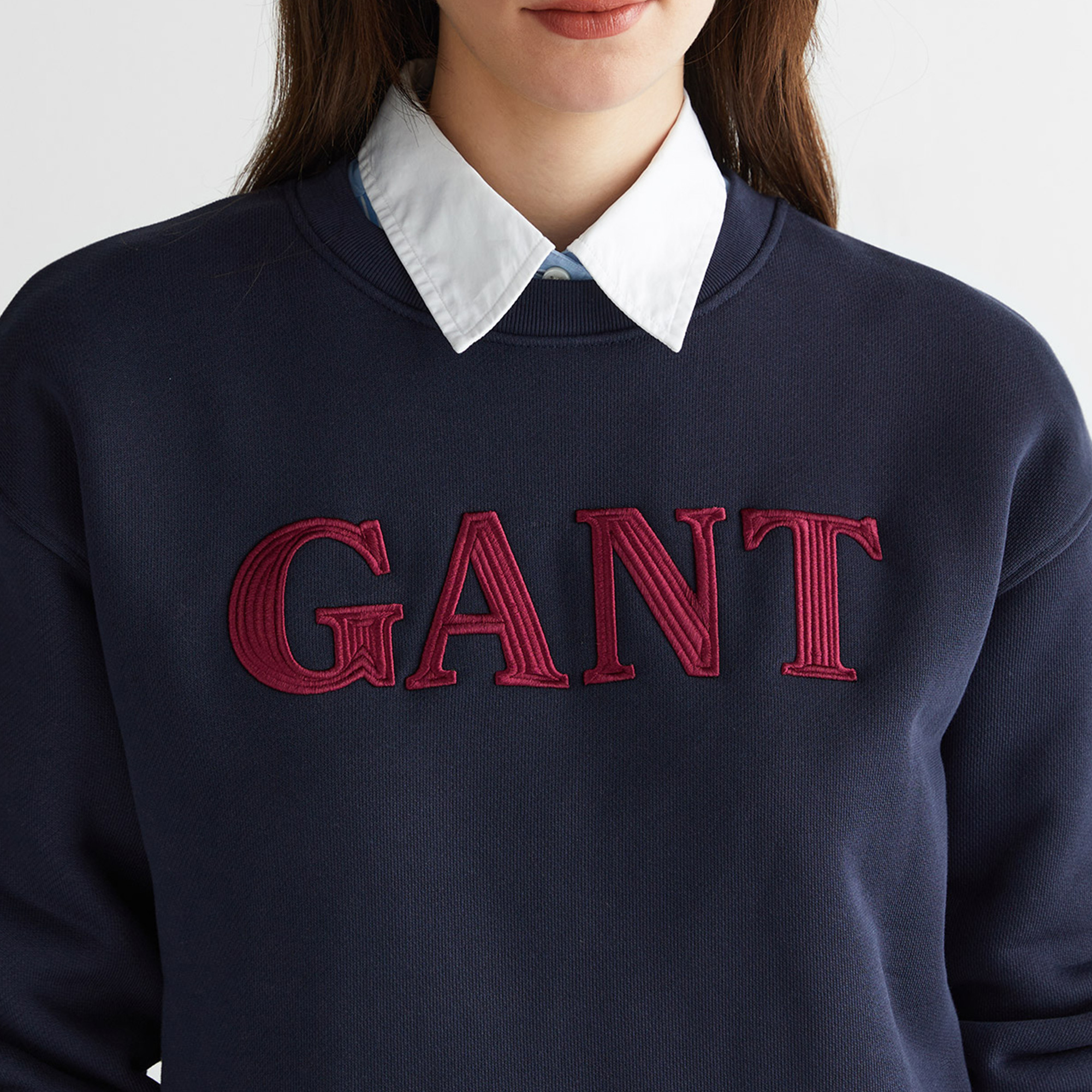 GANT Kadın Lacivert Relaxed Fit Bisiklet Yaka Sweatshirt