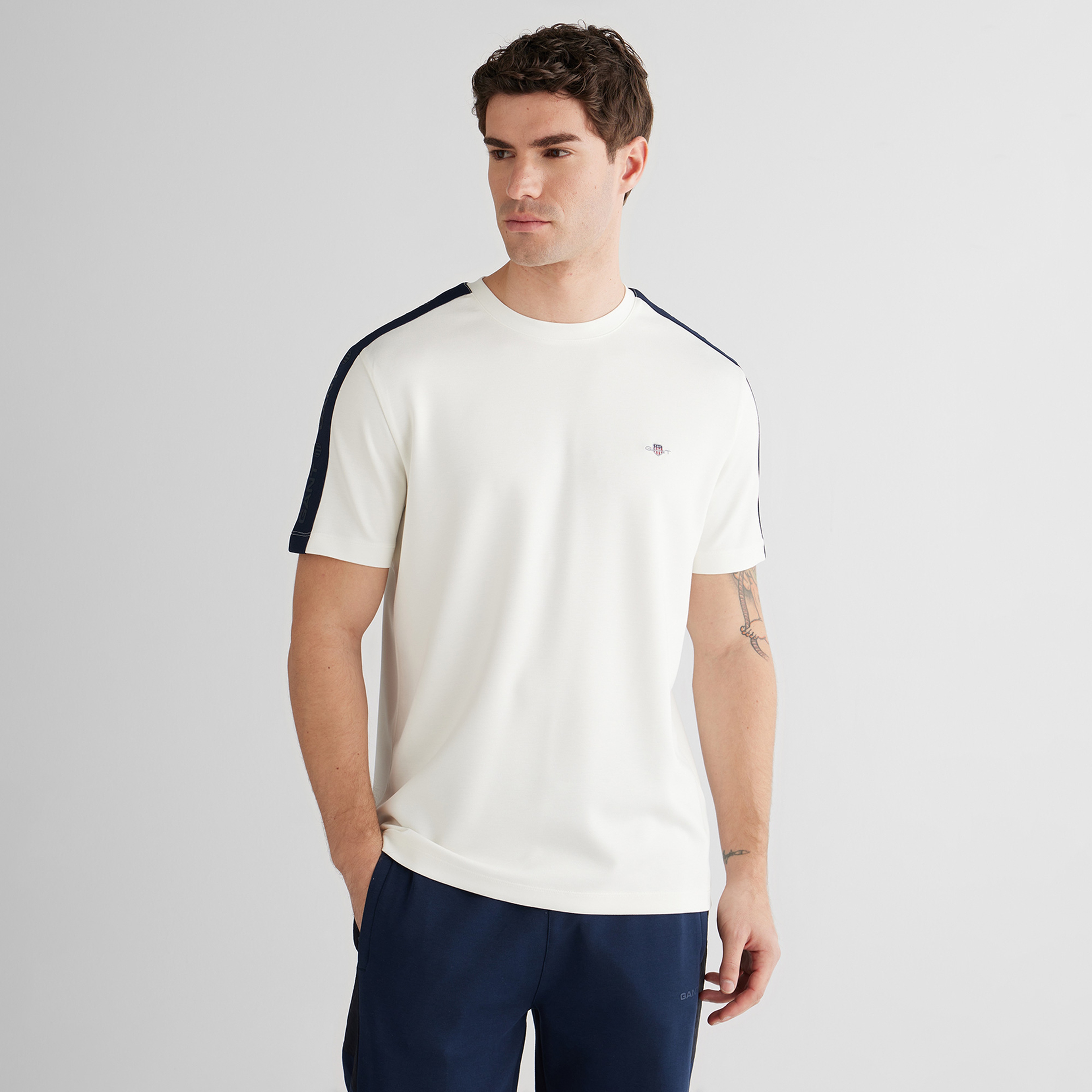 GANT Erkek Beyaz Regular Fit T-Shirt