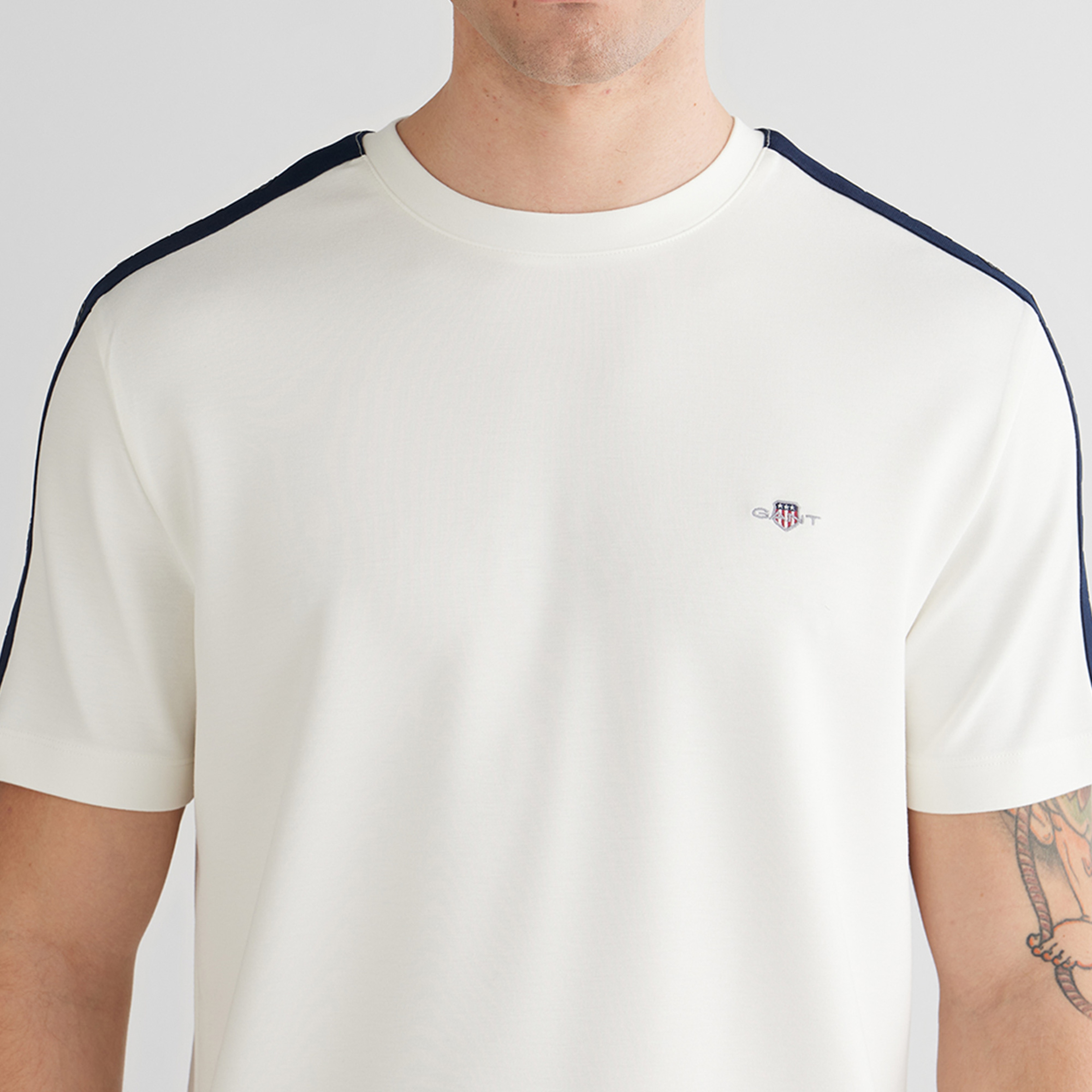 GANT Erkek Beyaz Regular Fit T-Shirt