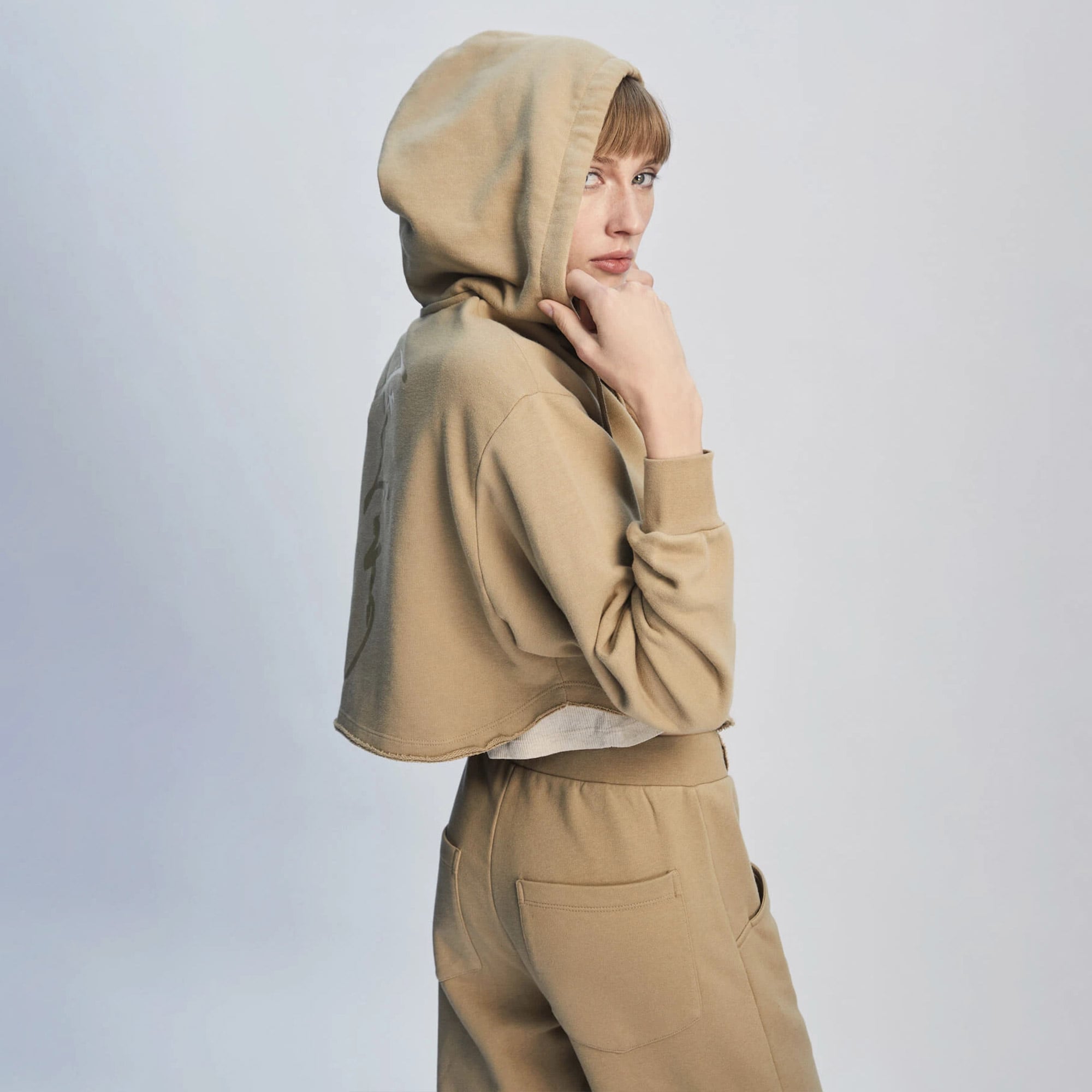 The Stay Line Hattori Asimetrik Kesim Kadın Bej Sweatshirt