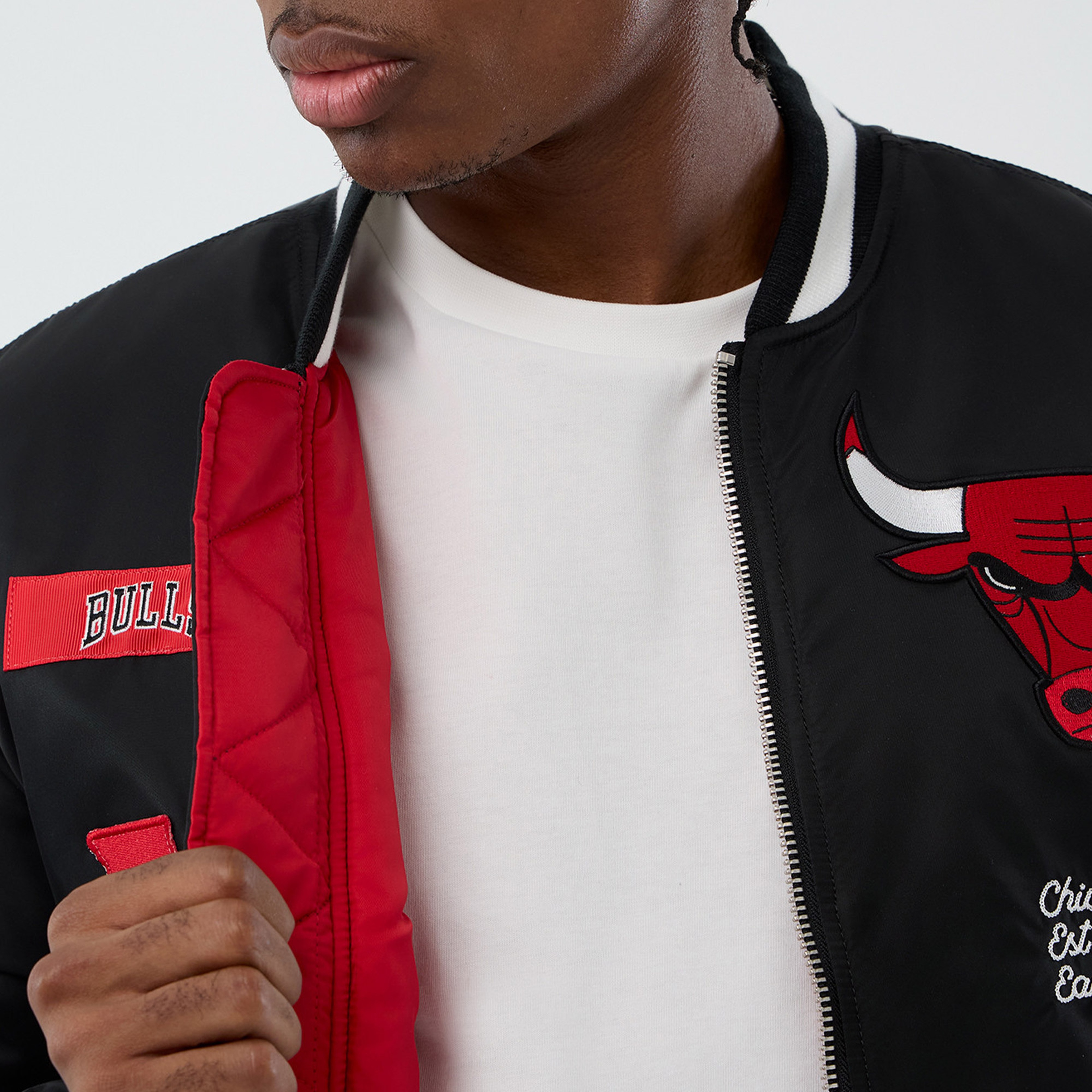 New Era x Alpha Industries Chicago Bulls Unisex Siyah Bomber Ceket