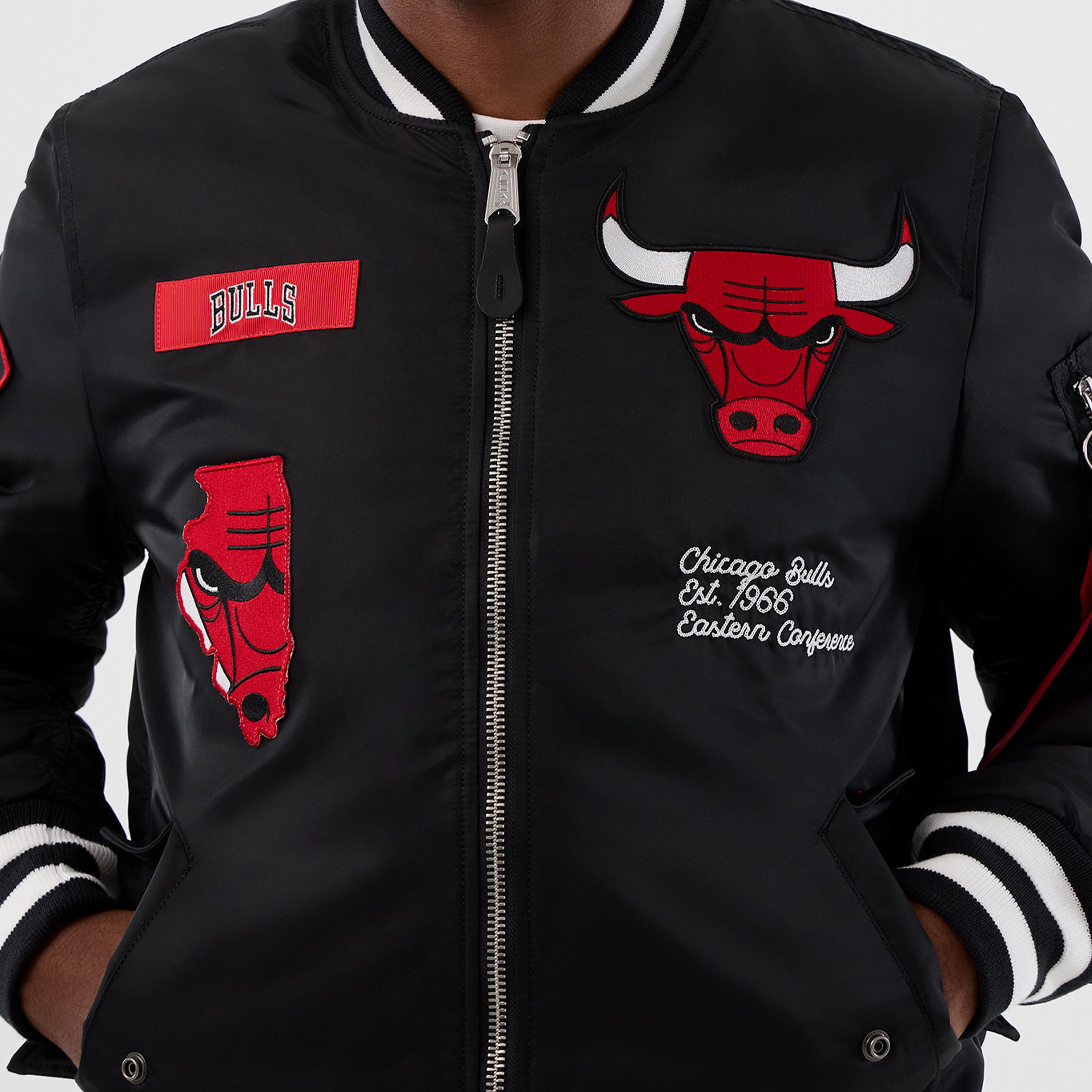 New Era x Alpha Industries Chicago Bulls Unisex Siyah Bomber Ceket