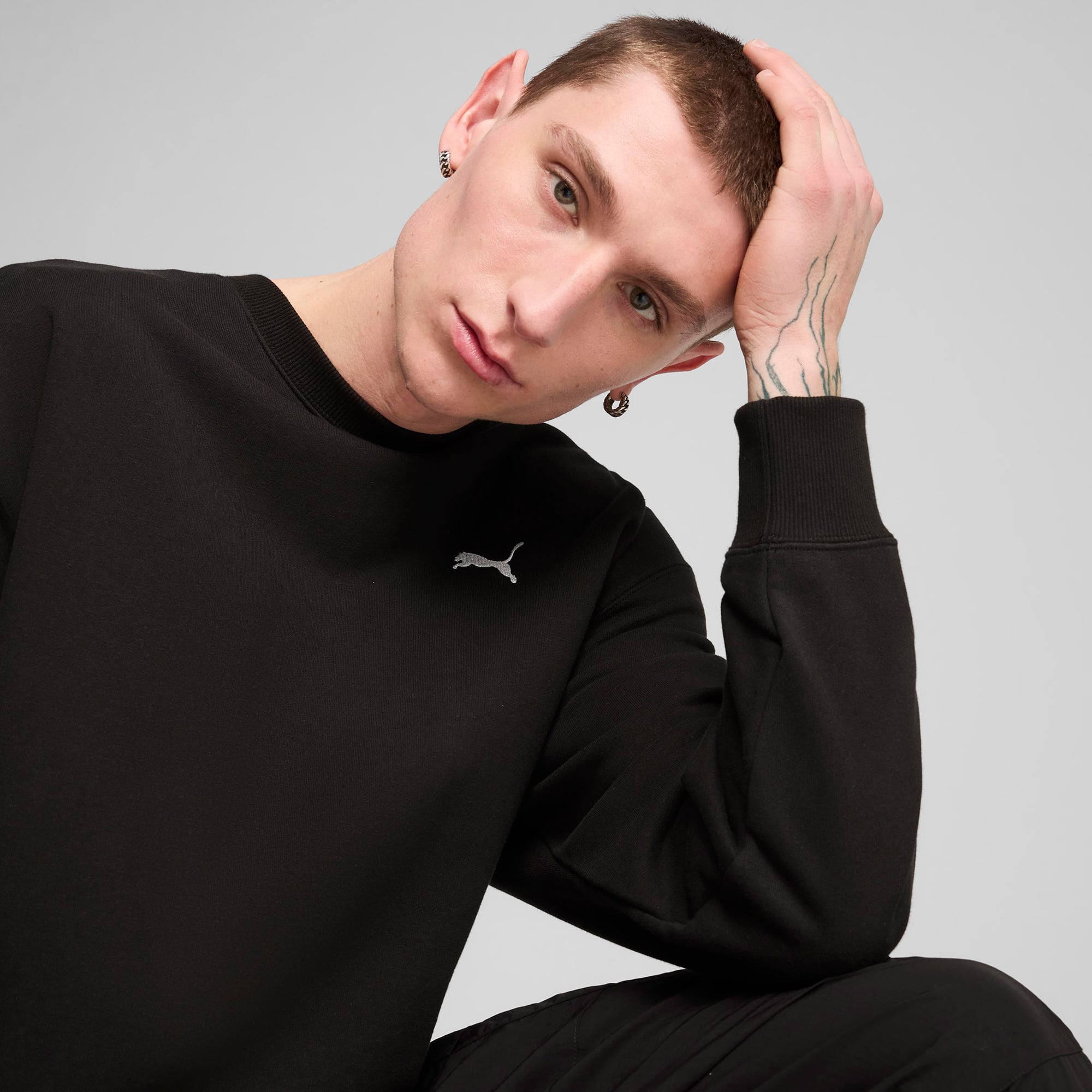 Puma Wardrobe Essential Relaxed Crew Erkek Siyah Sweatshirt