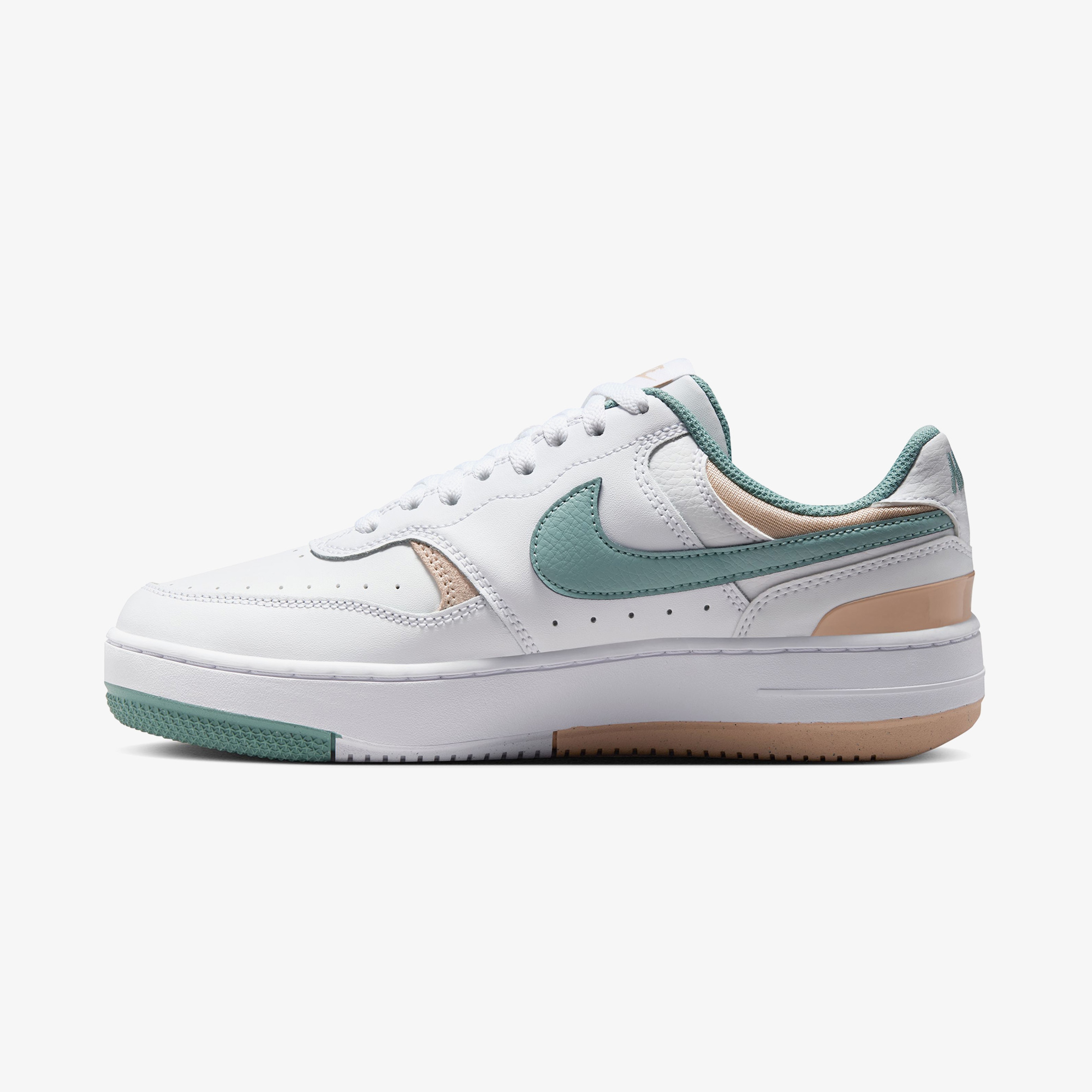 Nike  Gamma Force Kadın Beyaz Spor Ayakkabı