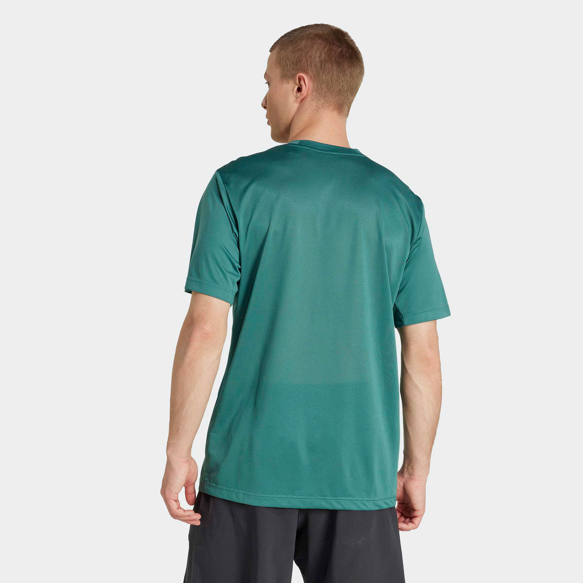 adidas Tech Apparel Graphic Erkek Yeşil T-Shirt