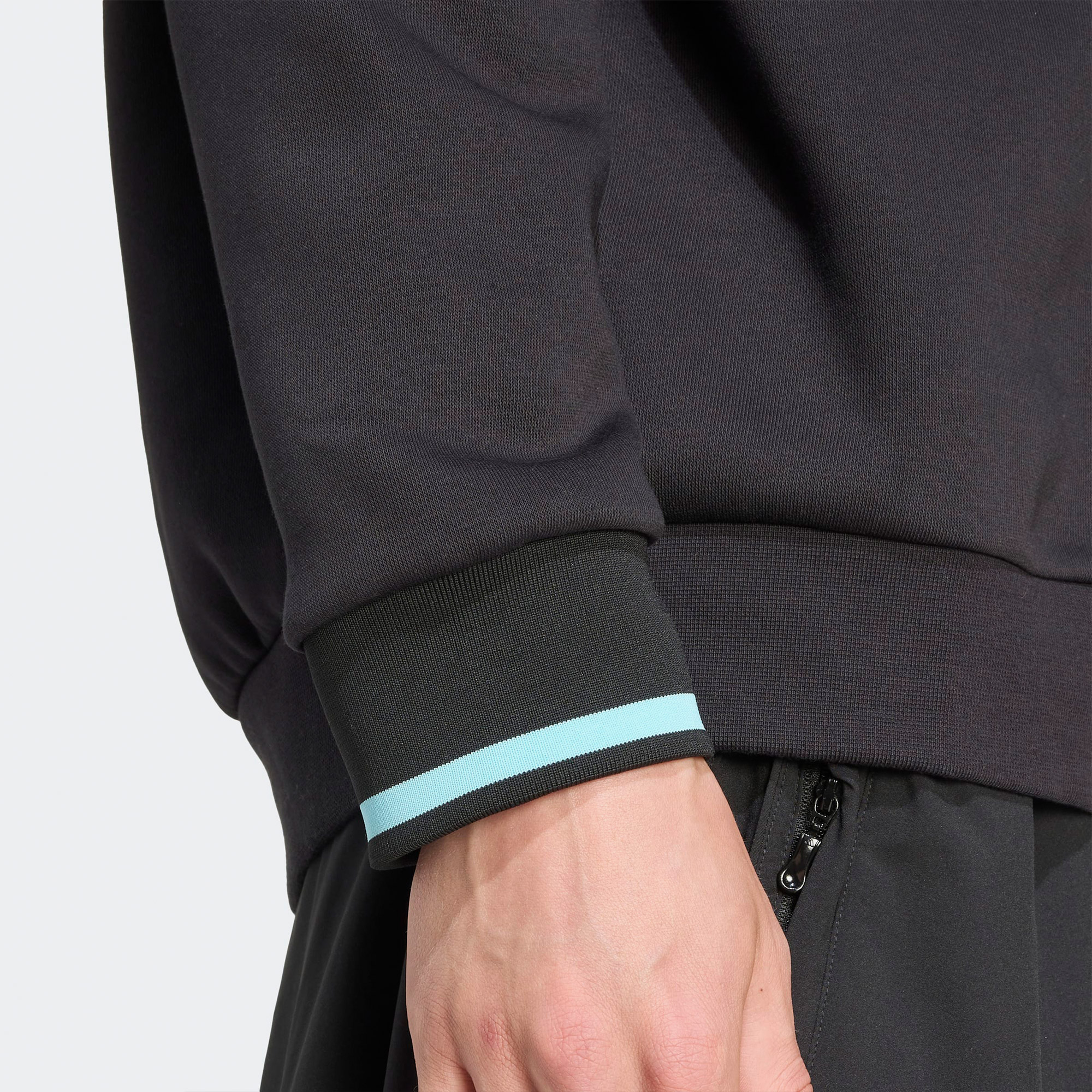 adidas Crewneck Erkek Siyah Sweatshirt