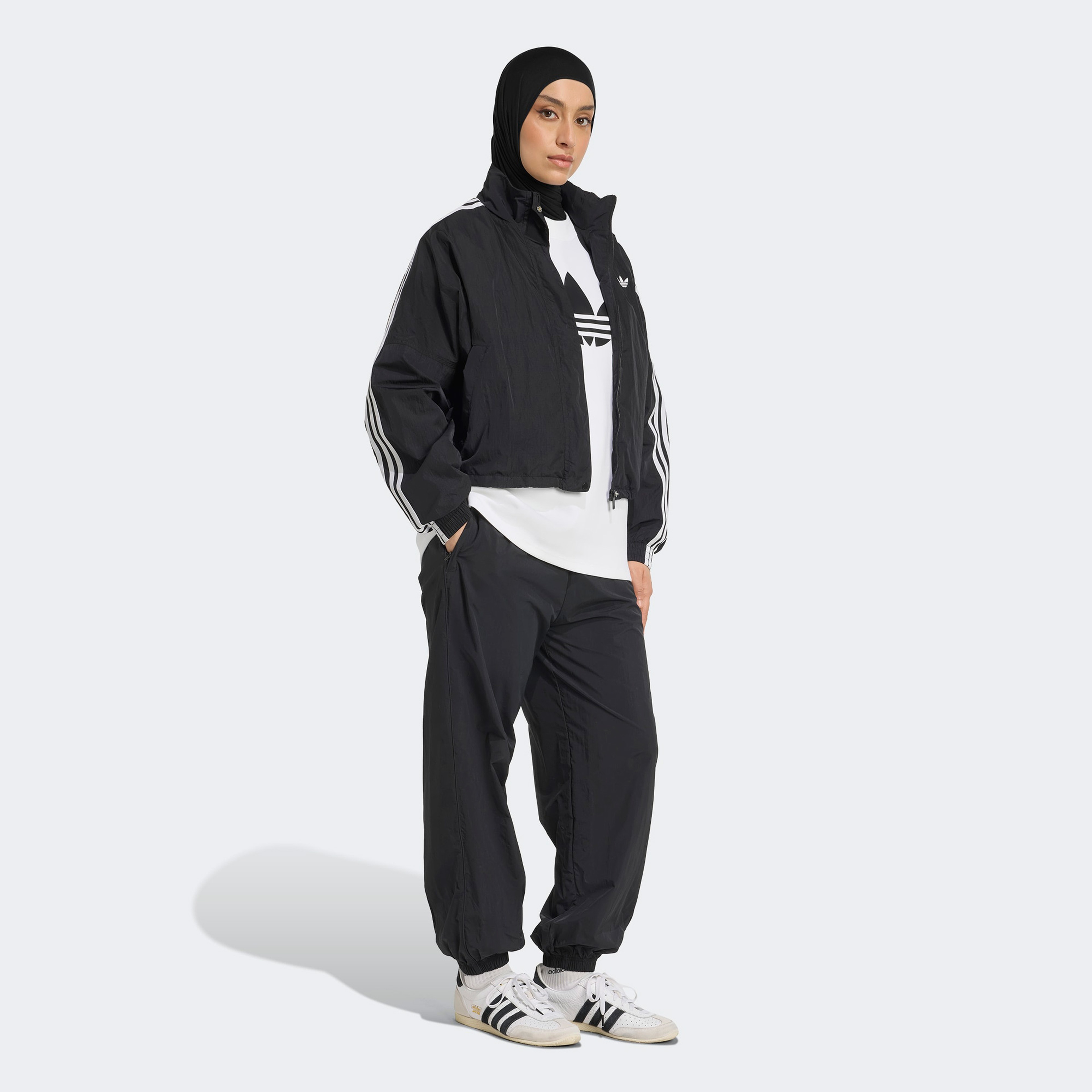 adidas Spacer Trefoil Kadın Beyaz T-Shirt