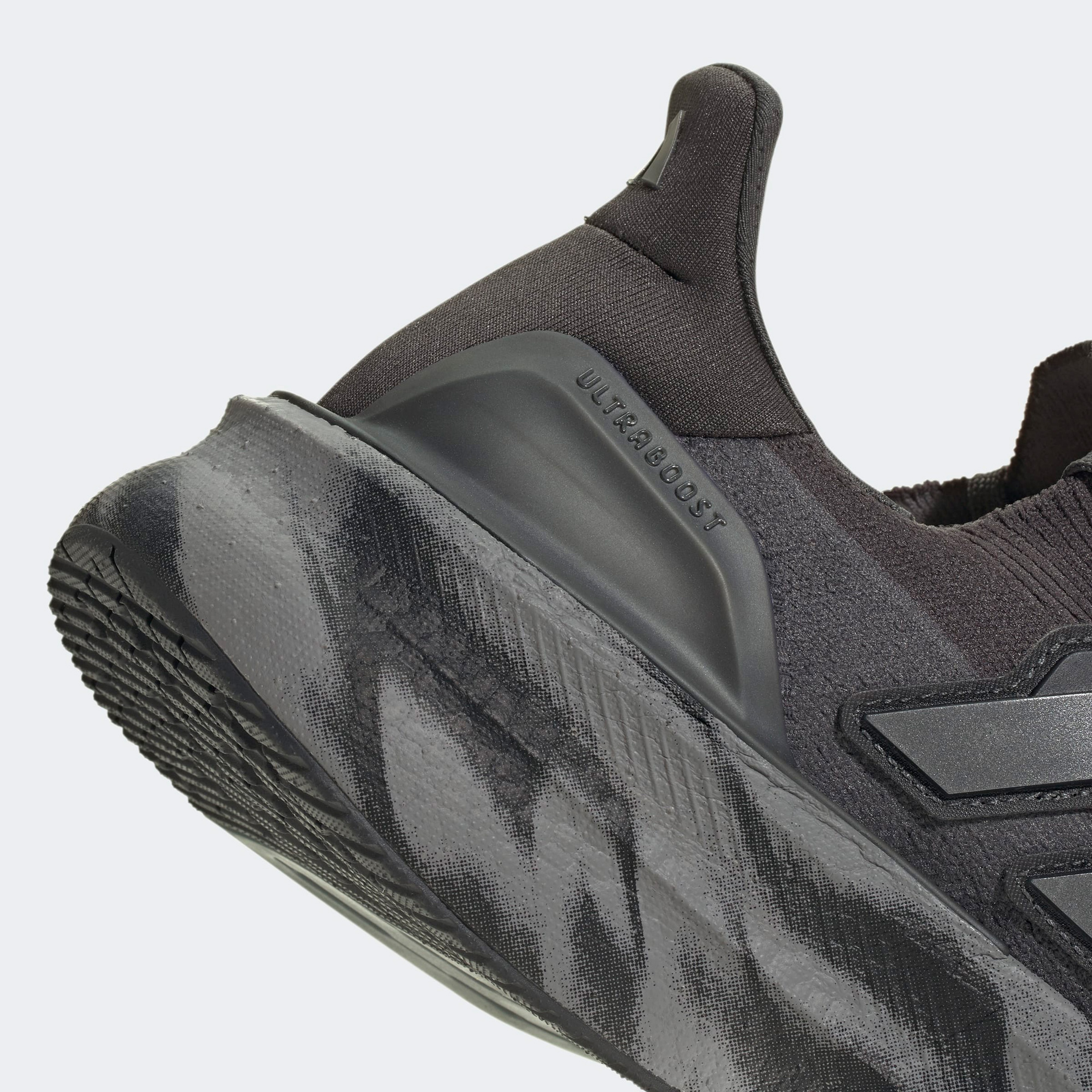 adidas Ultraboost 5 Erkek Gri Spor Ayakkabı