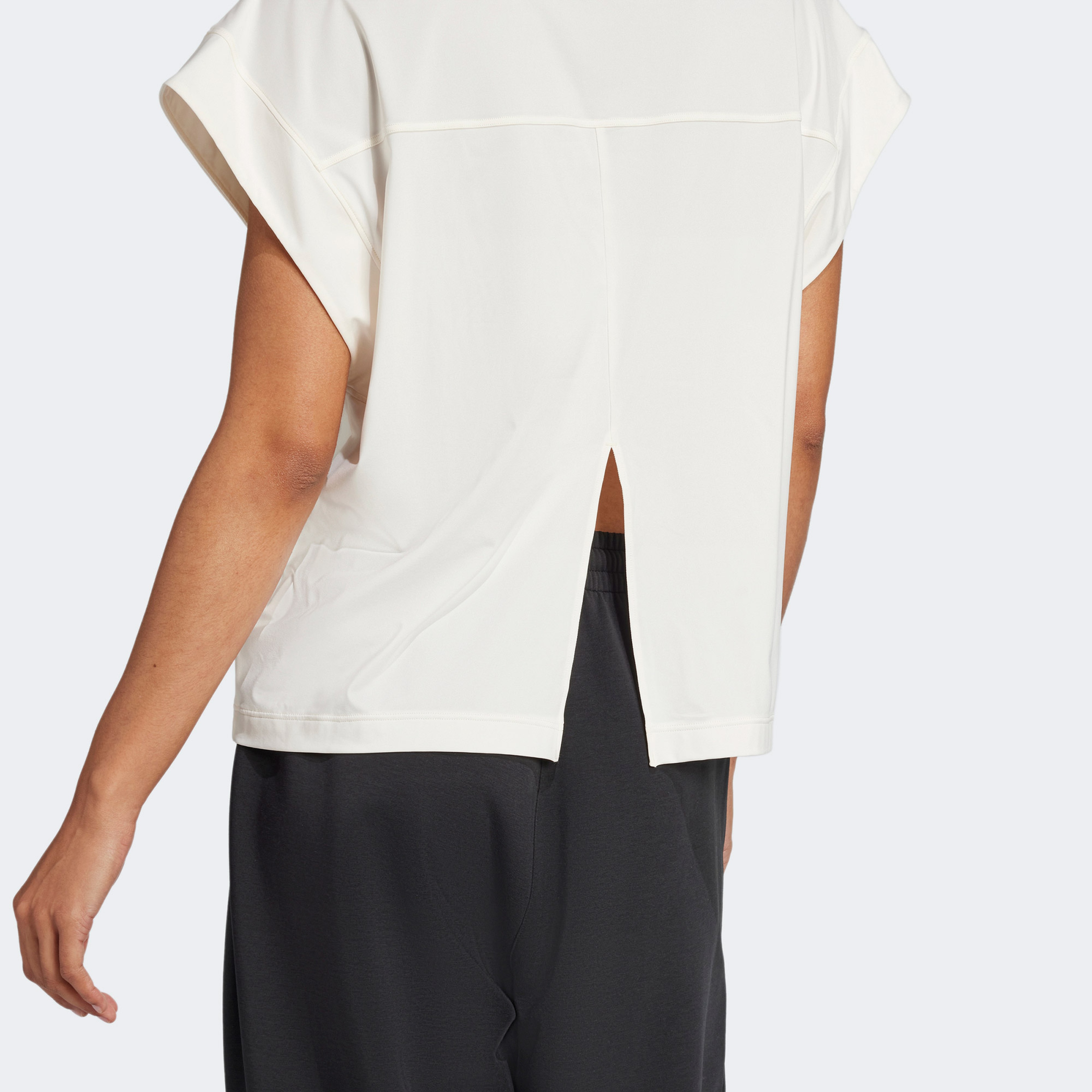 adidas Yoga Kadın Bej T-Shirt