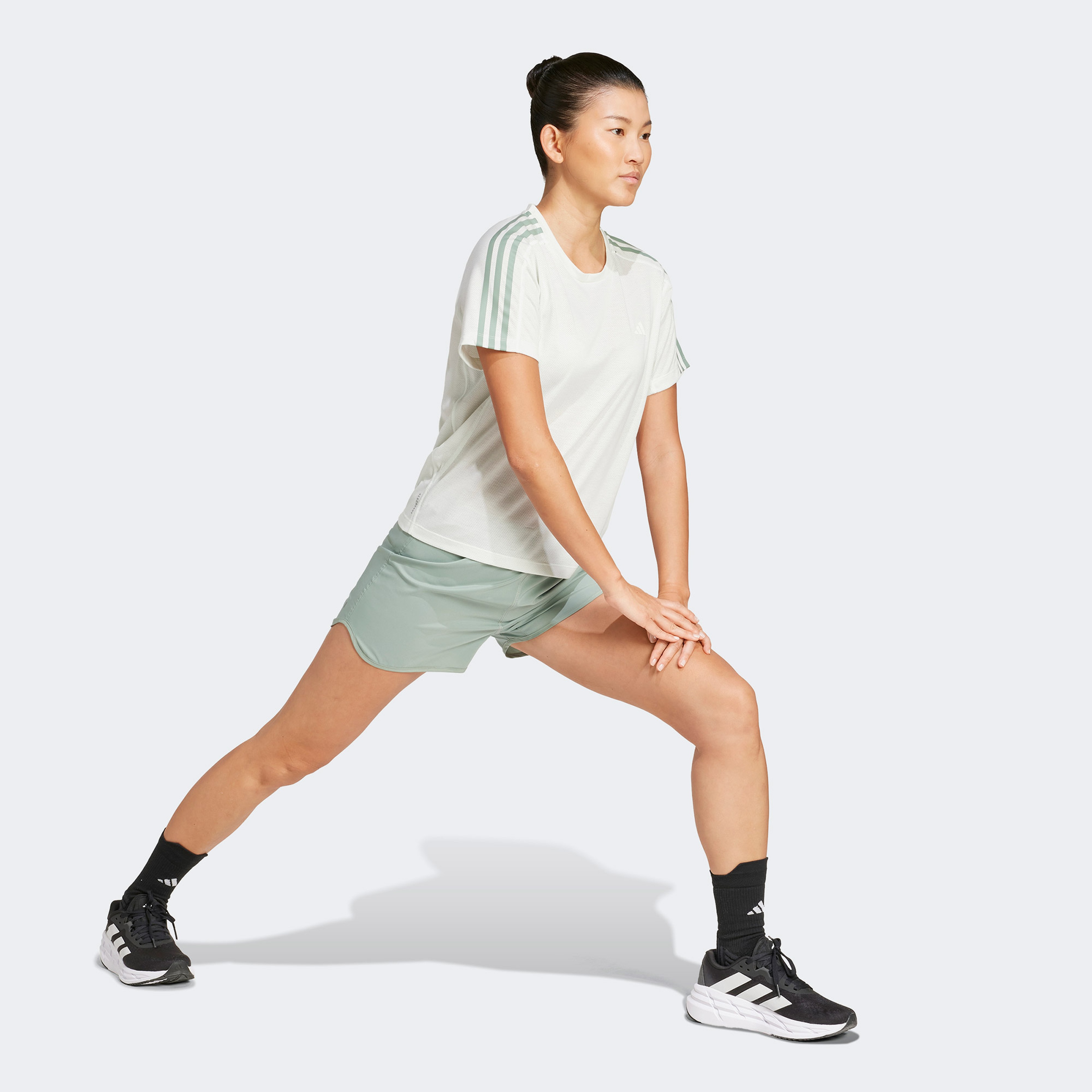 adidas Own the Run 3-Stripes Kadın Yeşil T-Shirt